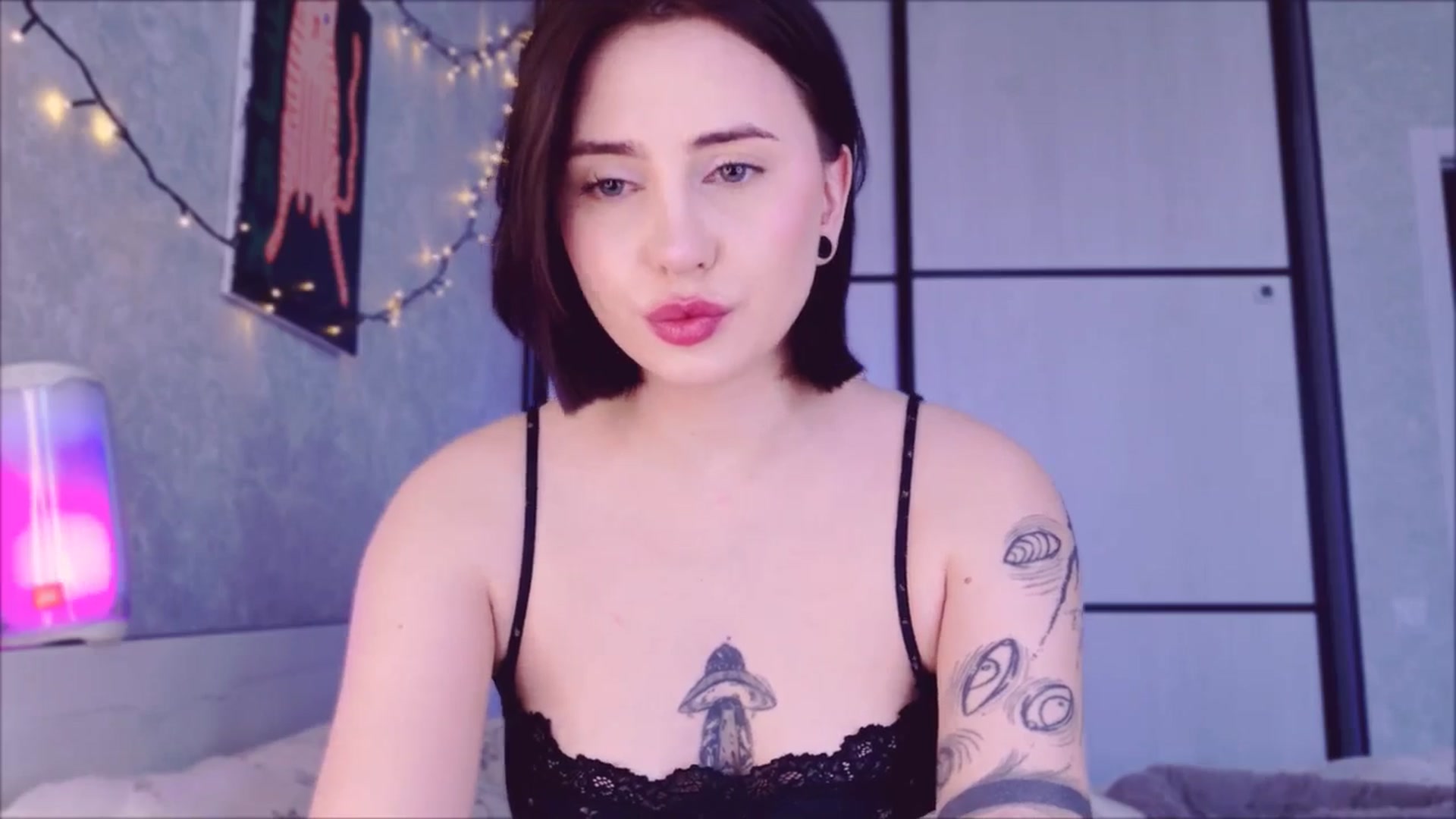 Gallery image thumbnail from Alien_Eva's myfreecams stream on, 04/22/2026, 03:01 image 4 of 20