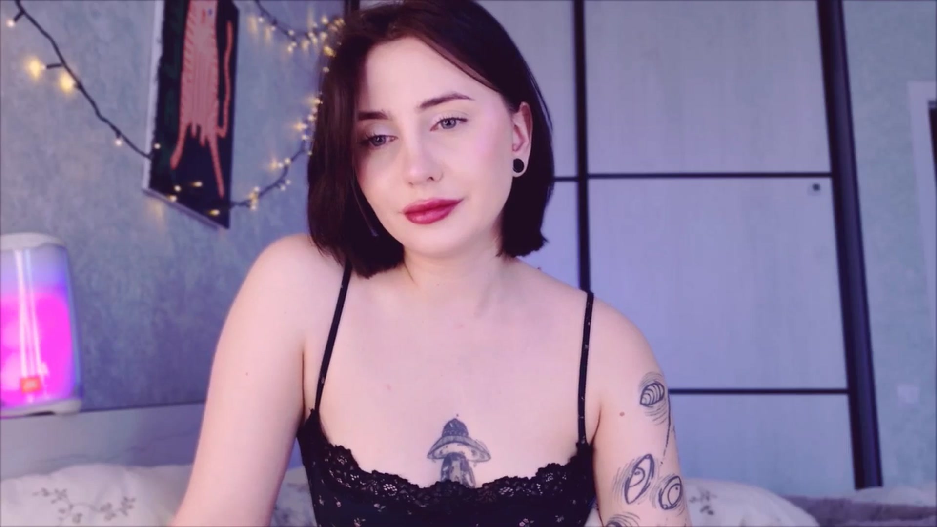 Gallery image thumbnail from Alien_Eva's myfreecams stream on, 04/22/2026, 03:01 image 10 of 20