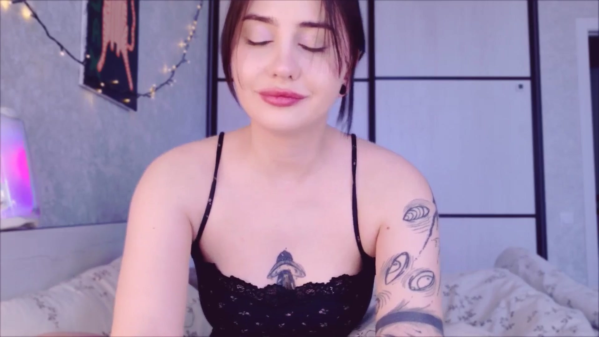 Gallery image thumbnail from Alien_Eva's myfreecams stream on, 04/22/2026, 05:06 image 6 of 20