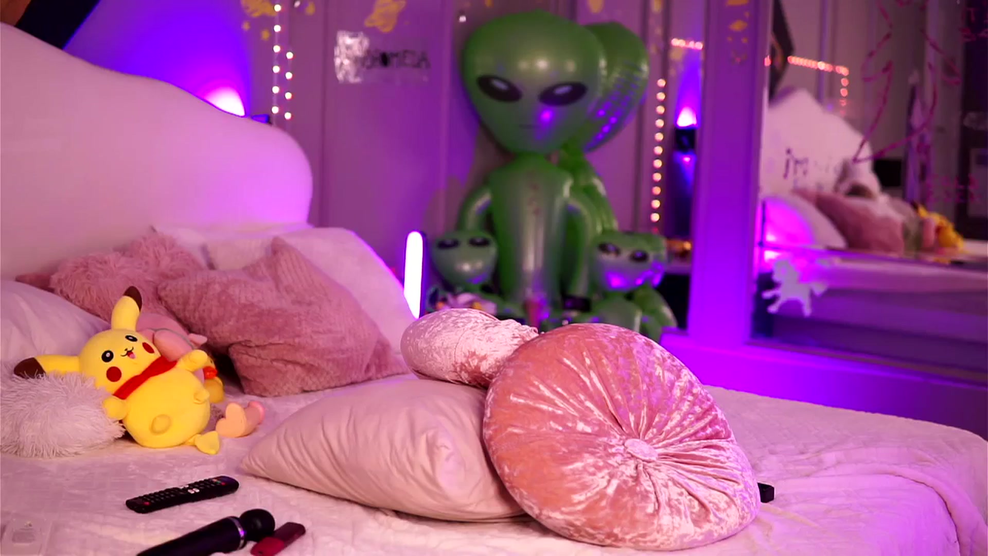 Gallery image thumbnail from Alieness_Ivy's myfreecams stream on, 02/29/2024, 13:58 image 19 of 20