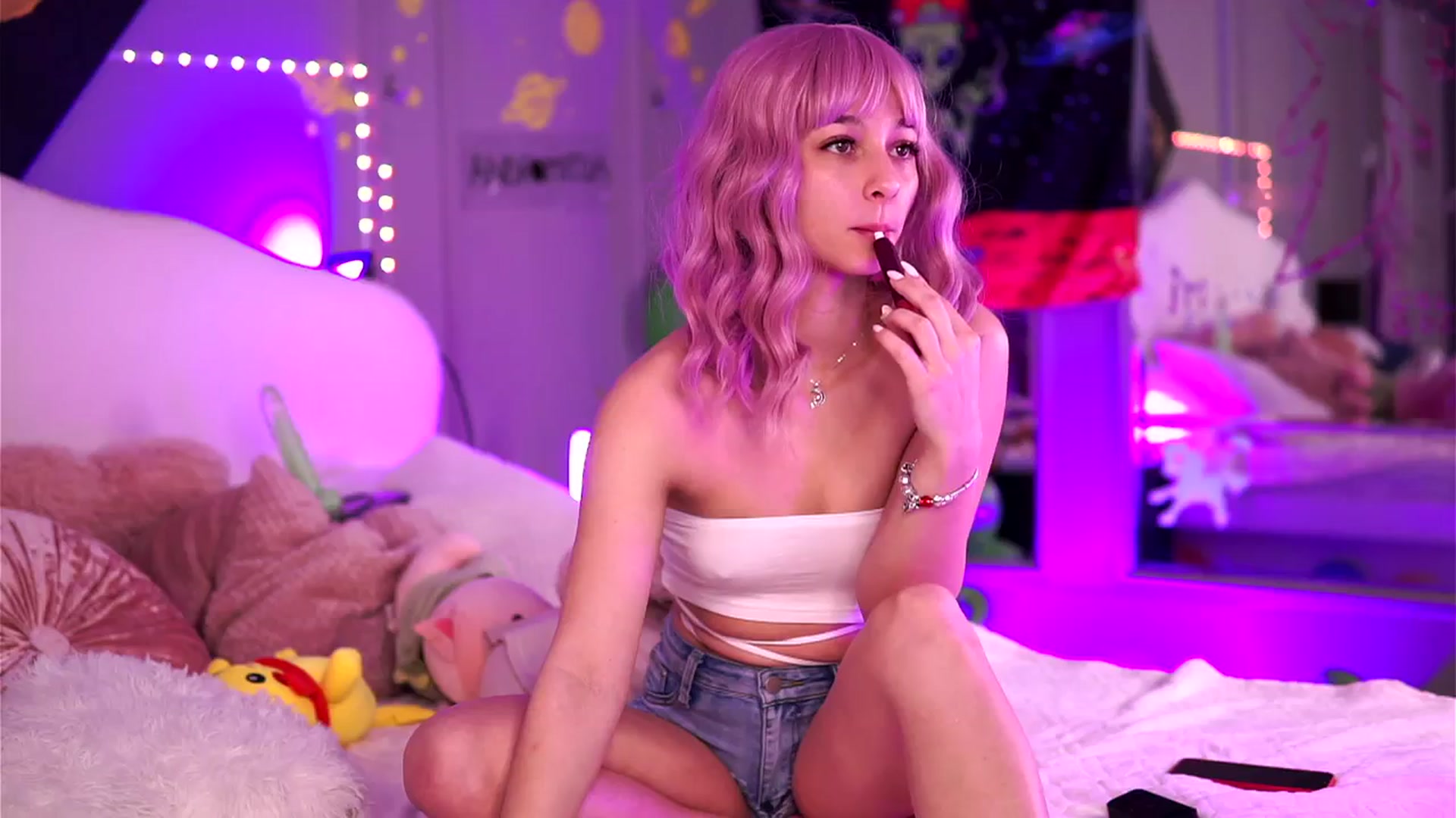 Gallery image thumbnail from Alieness_Ivy's myfreecams stream on, 03/16/2024, 10:45 image 5 of 20