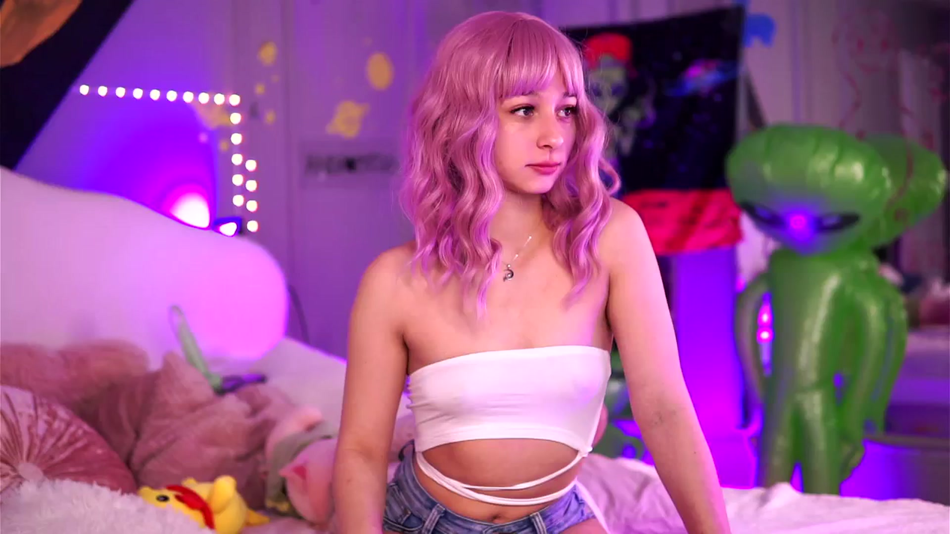 Gallery image thumbnail from Alieness_Ivy's myfreecams stream on, 03/16/2024, 10:45 image 1 of 20
