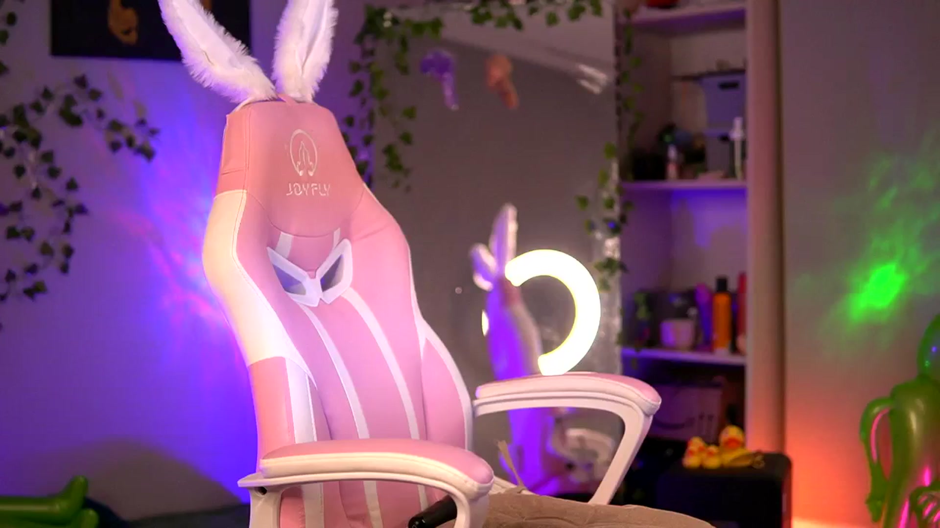 Gallery image thumbnail from Alieness_Ivy's myfreecams stream on, 08/15/2024, 24:03 image 16 of 20