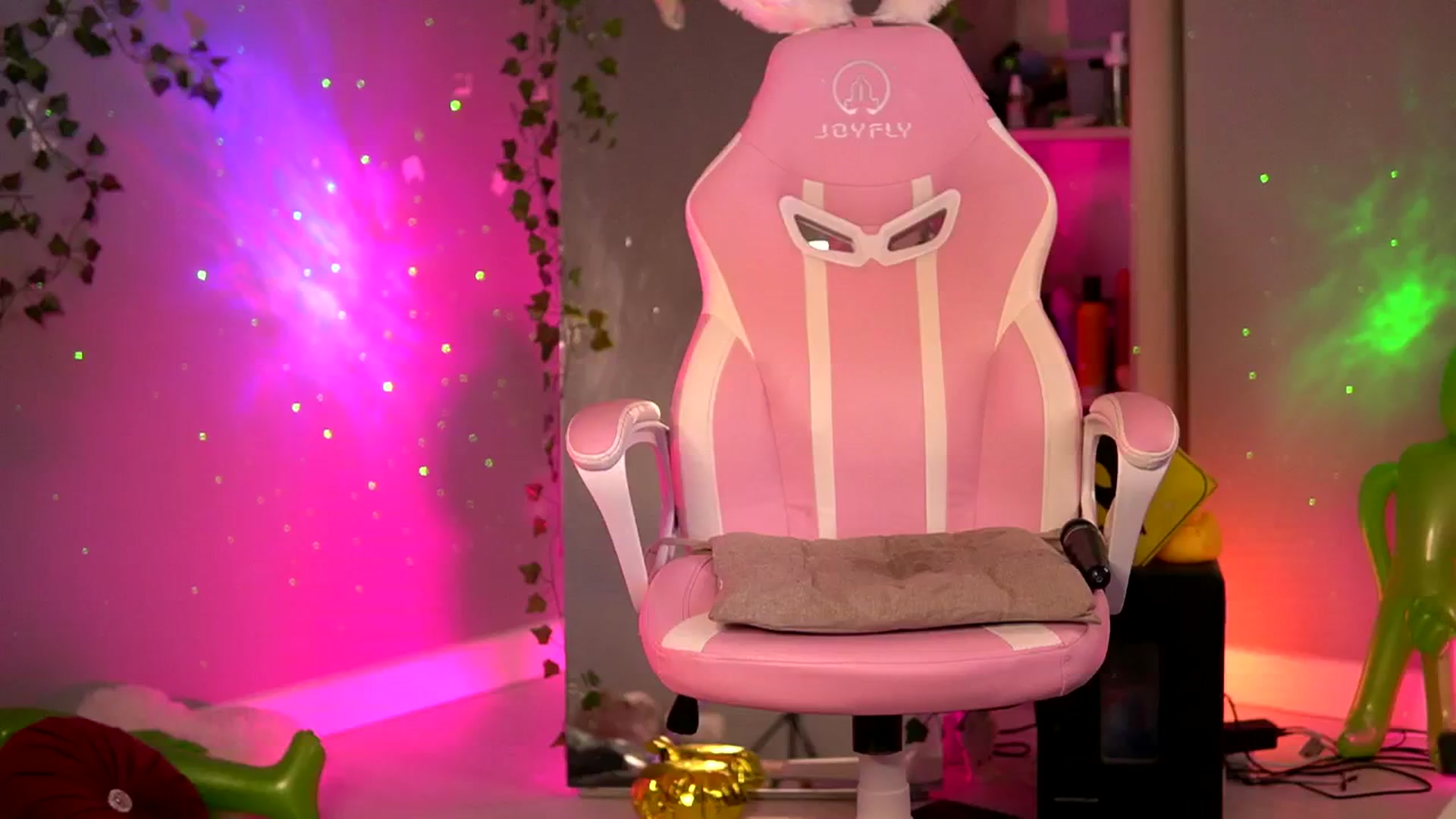 Gallery image thumbnail from Alieness_Ivy's myfreecams stream on, 08/31/2024, 03:15 image 3 of 20