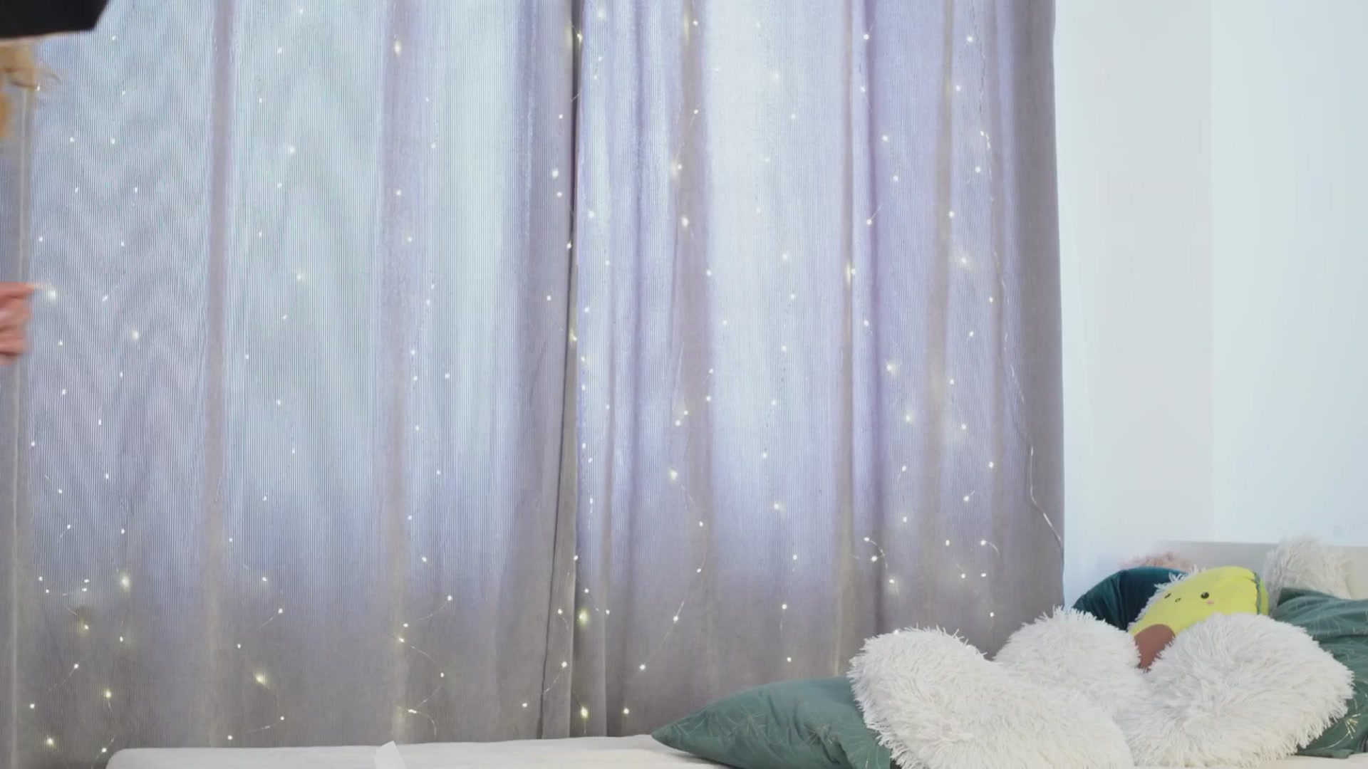 Gallery image thumbnail from Alienkittyy's myfreecams stream on, 02/02/2026, 09:41 image 18 of 20