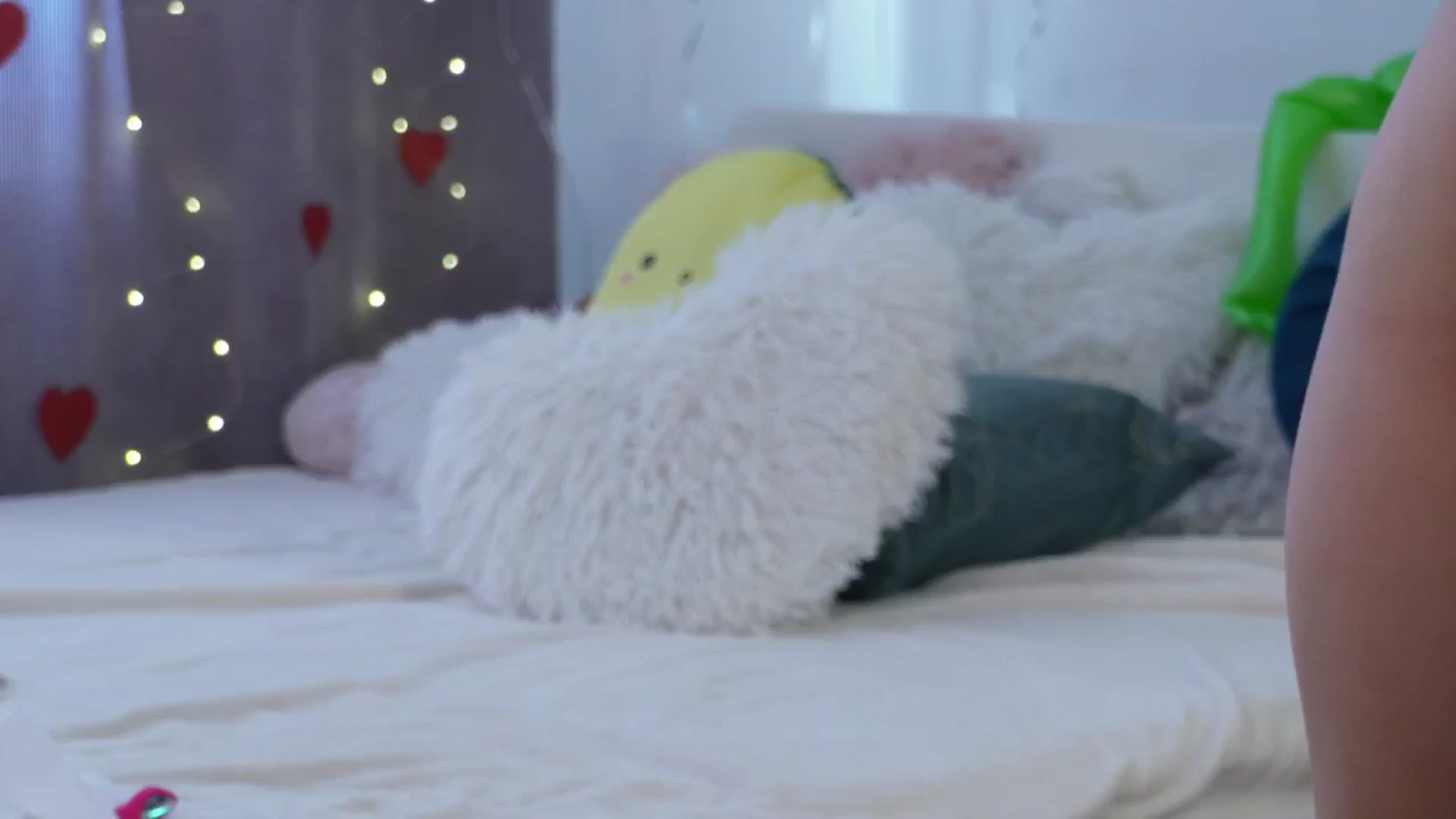 Gallery image thumbnail from Alienkittyy's myfreecams stream on, 02/22/2026, 10:43 image 1 of 20