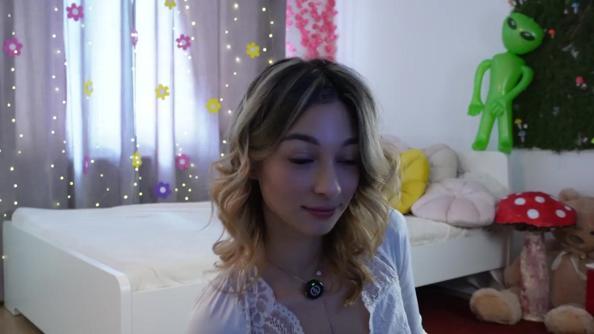 Gallery image thumbnail from Alienkittyy's myfreecams stream on, 03/24/2026, 10:09 image 1 of 20