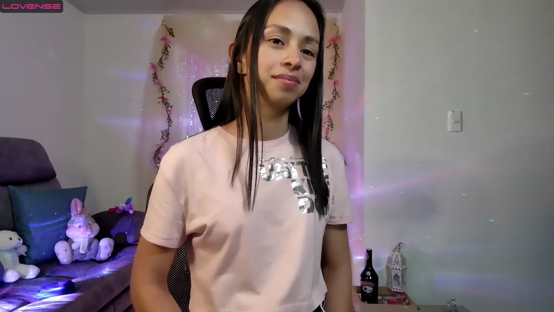 Gallery image thumbnail from Aliicia's myfreecams stream on, 11/24/2022, 23:43 image 2 of 20