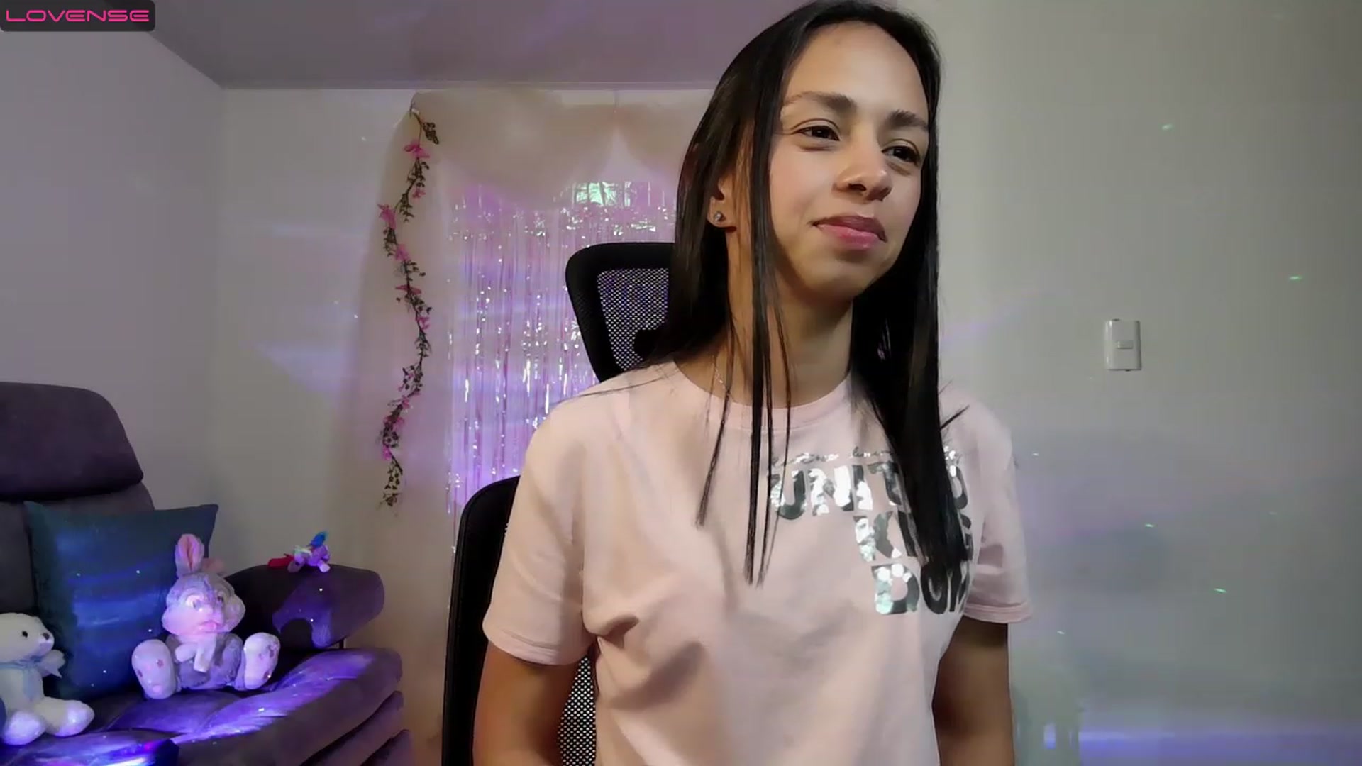 Gallery image thumbnail from Aliicia's myfreecams stream on, 11/24/2022, 23:43 image 10 of 20