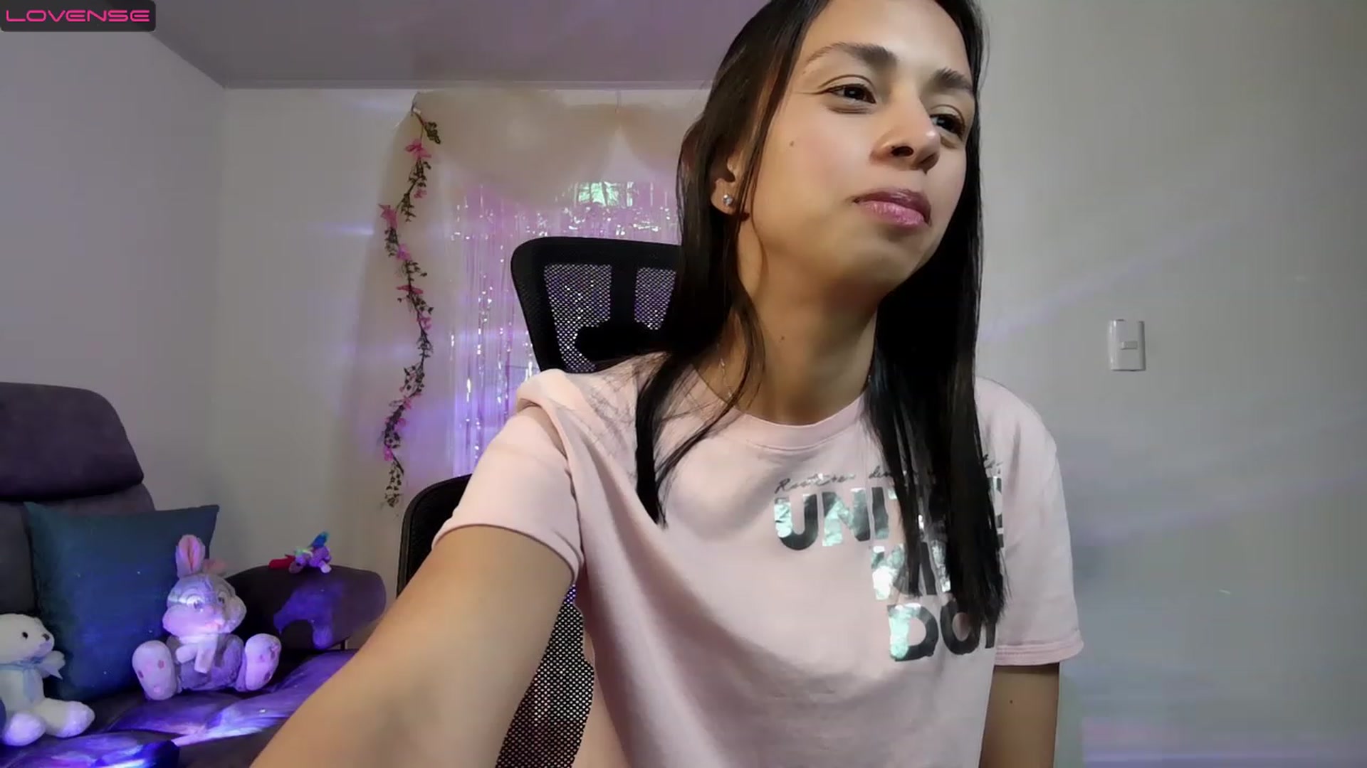 Gallery image thumbnail from Aliicia's myfreecams stream on, 11/24/2022, 23:43 image 20 of 20