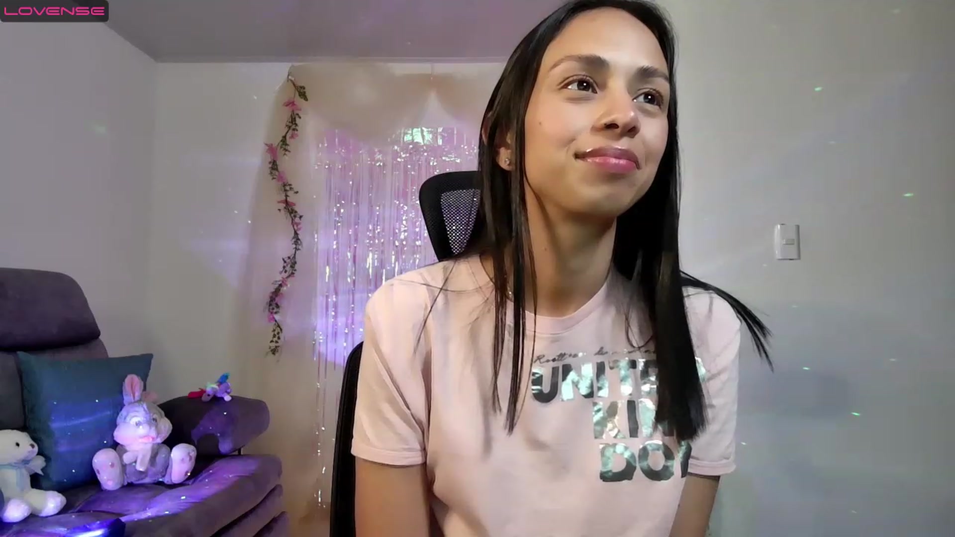 Gallery image thumbnail from Aliicia's myfreecams stream on, 11/24/2022, 23:43 image 8 of 20