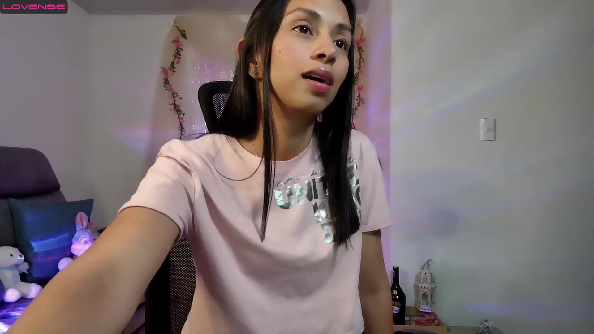Gallery image thumbnail from Aliicia's myfreecams stream on, 11/24/2022, 23:43 image 4 of 20