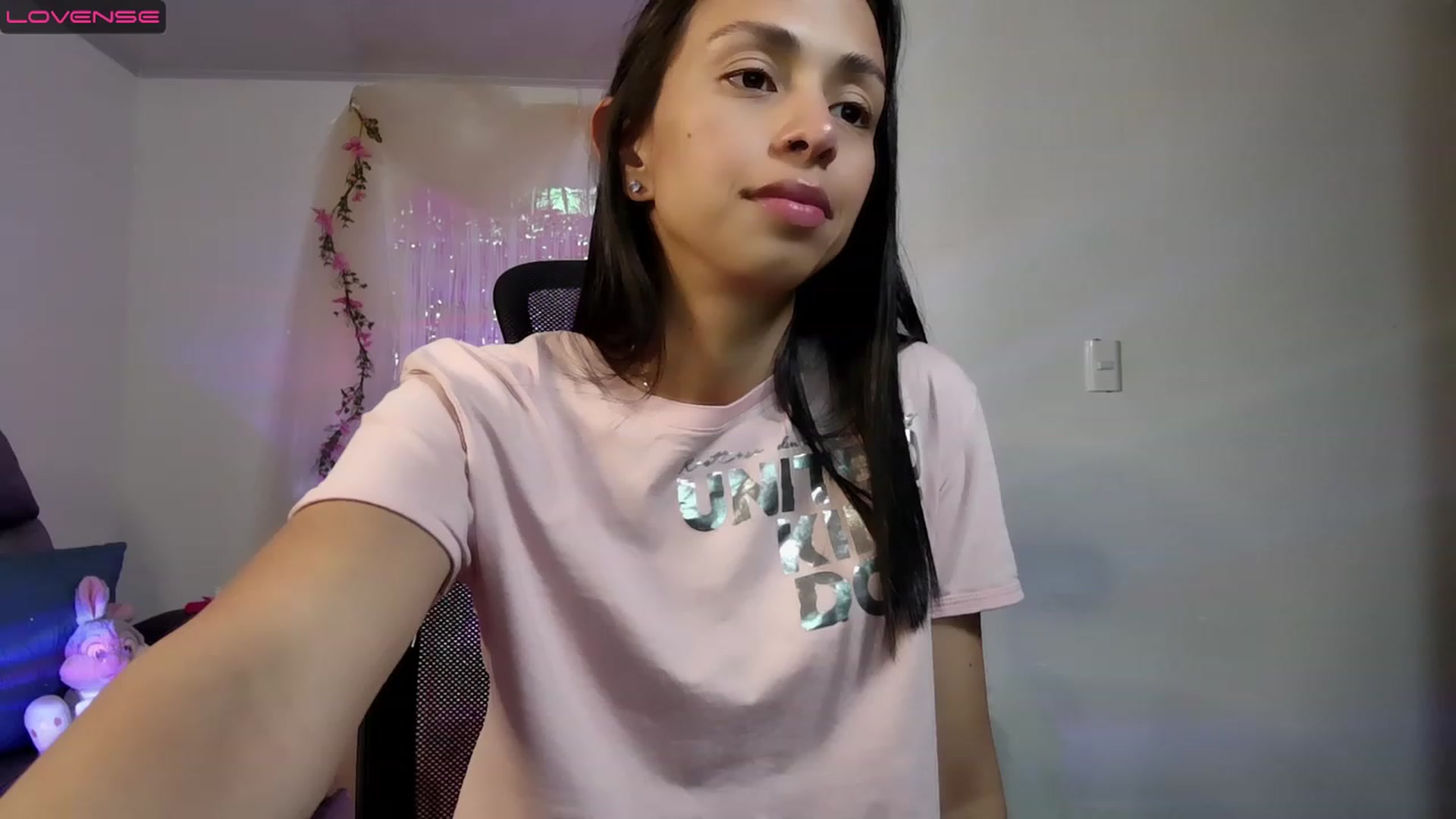 Gallery image thumbnail from Aliicia's myfreecams stream on, 11/25/2022, 24:04 image 16 of 20