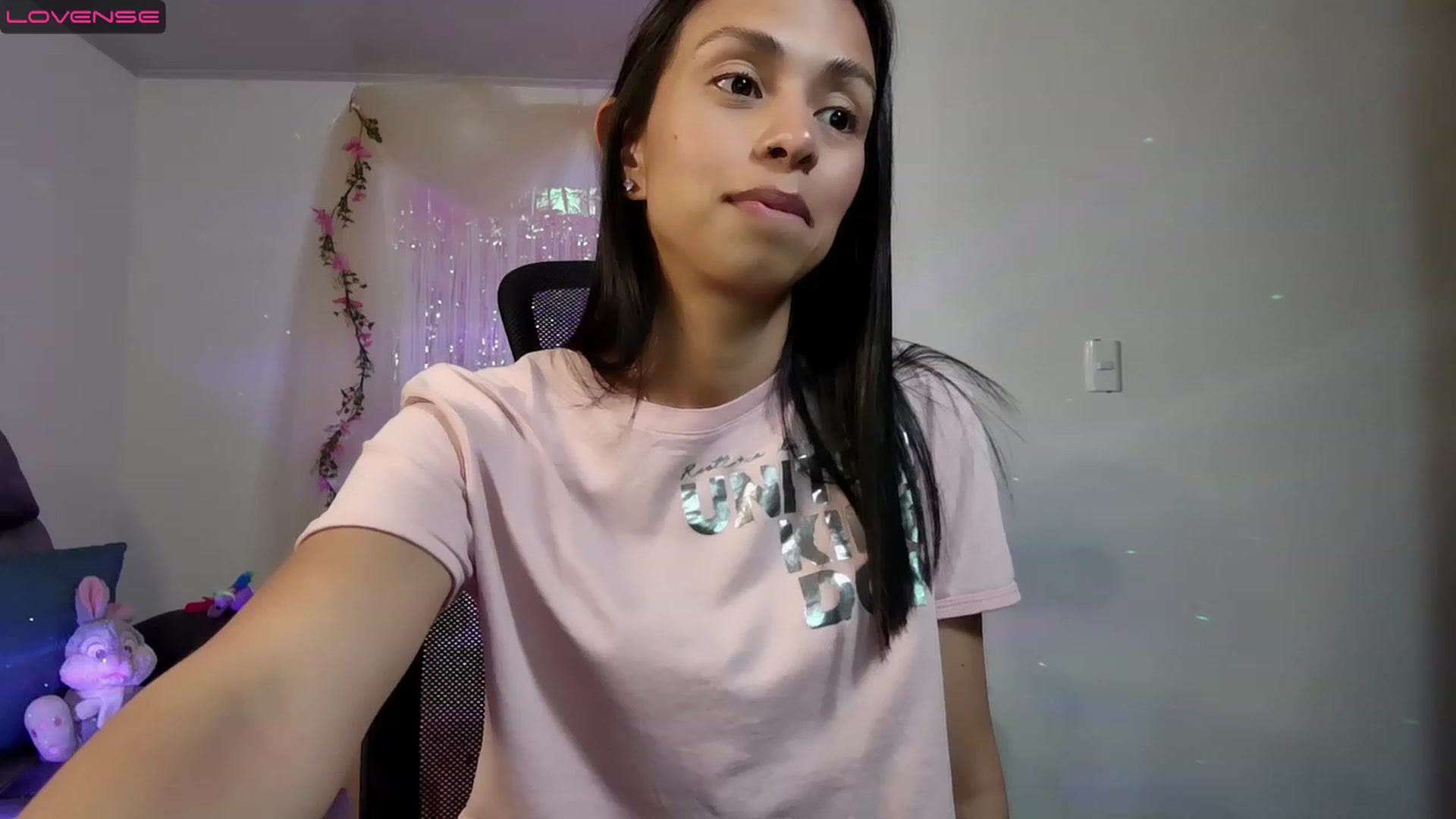 Gallery image thumbnail from Aliicia's myfreecams stream on, 11/25/2022, 24:04 image 18 of 20