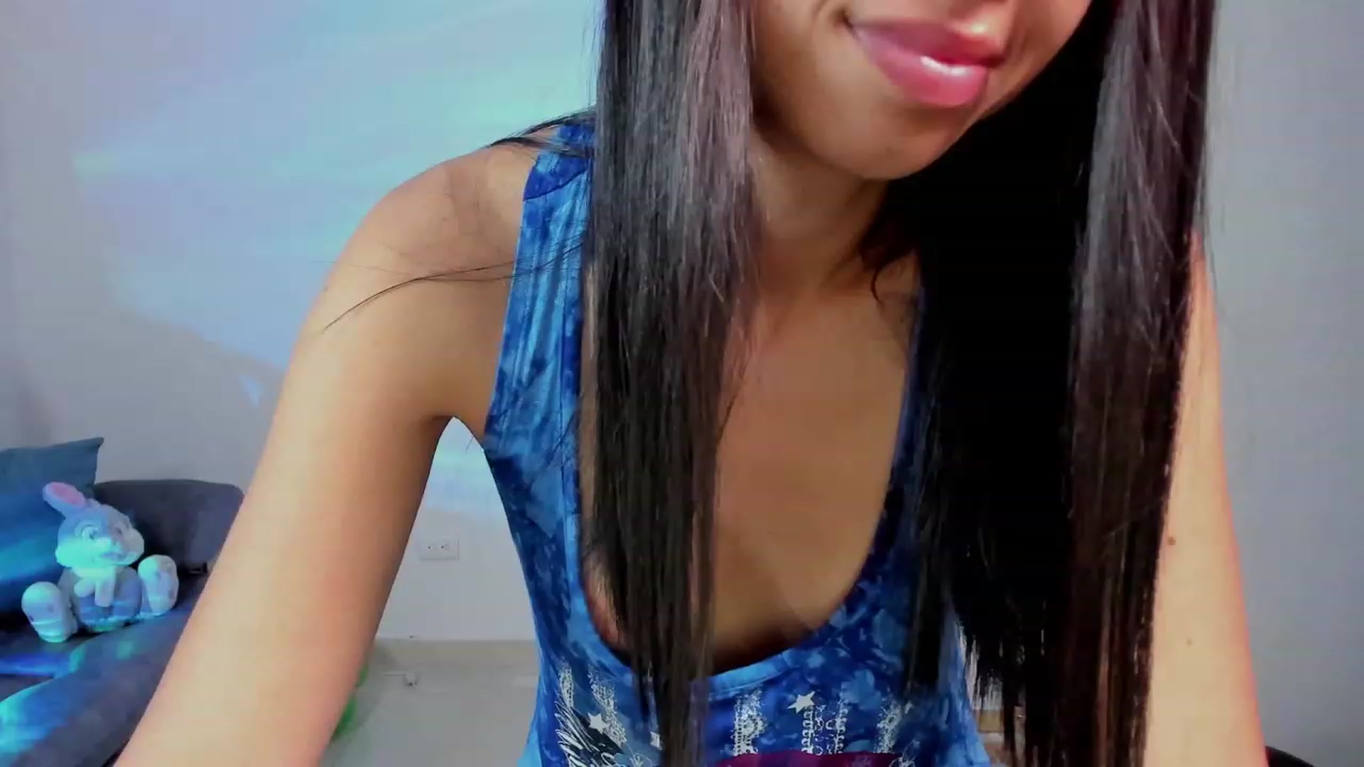 Gallery image thumbnail from Aliicia's myfreecams stream on, 03/30/2023, 18:18 image 18 of 20