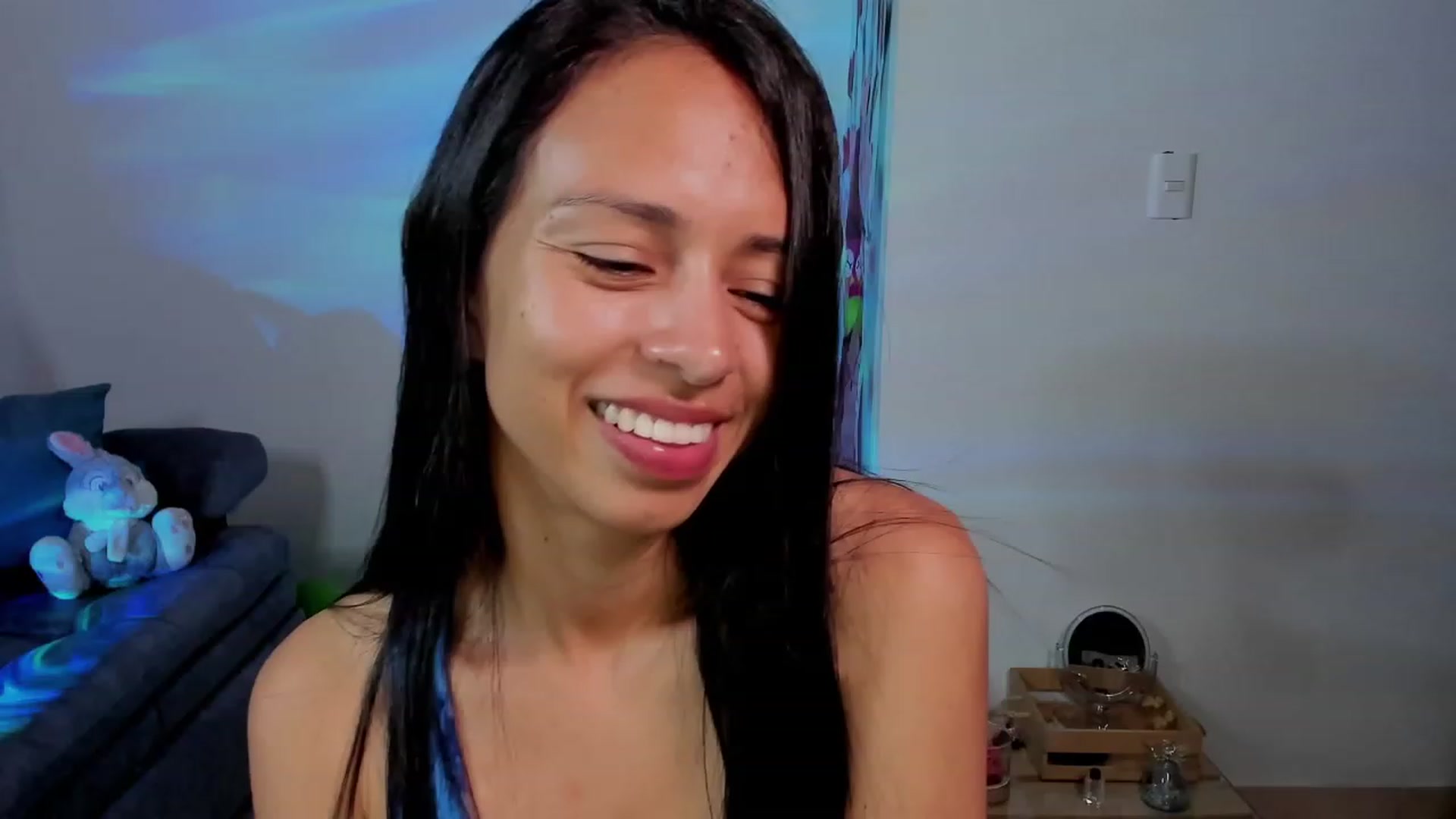 Gallery image thumbnail from Aliicia's myfreecams stream on, 03/30/2023, 18:18 image 6 of 20