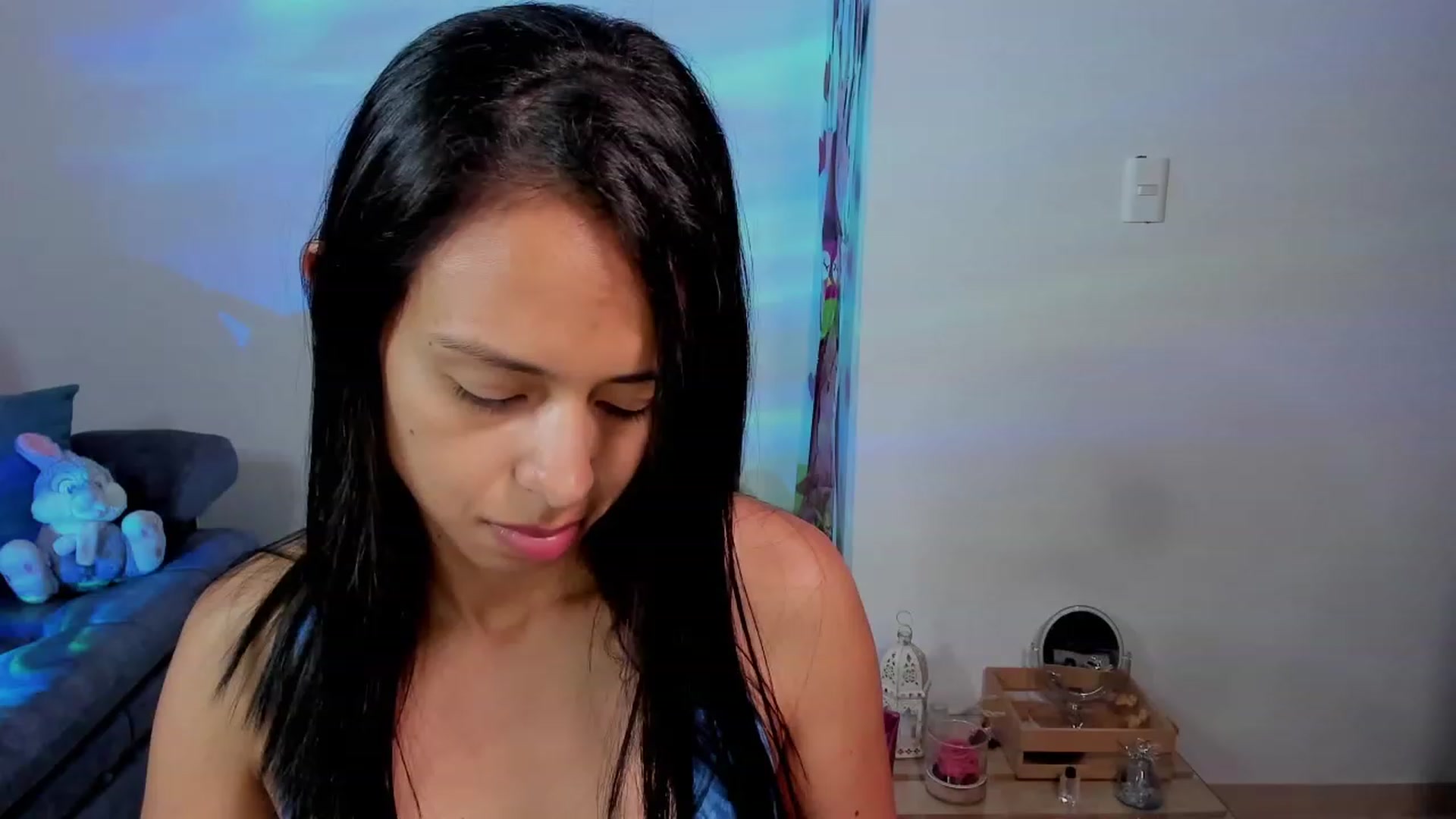 Gallery image thumbnail from Aliicia's myfreecams stream on, 03/30/2023, 18:18 image 14 of 20