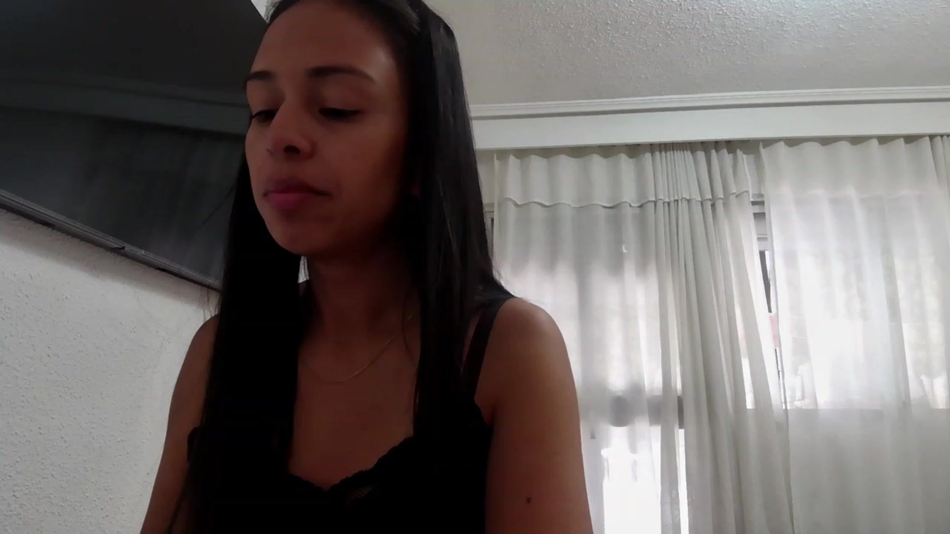 Gallery image thumbnail from Aliicia's myfreecams stream on, 05/04/2023, 11:01 image 7 of 20