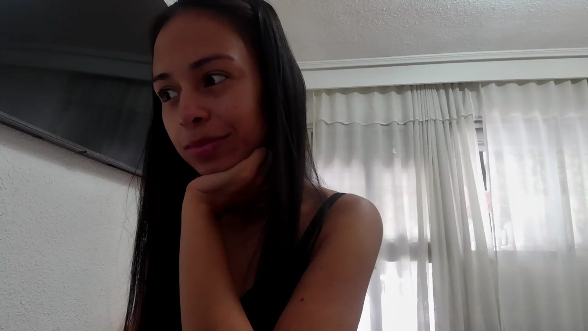 Gallery image thumbnail from Aliicia's myfreecams stream on, 05/04/2023, 11:01 image 4 of 20
