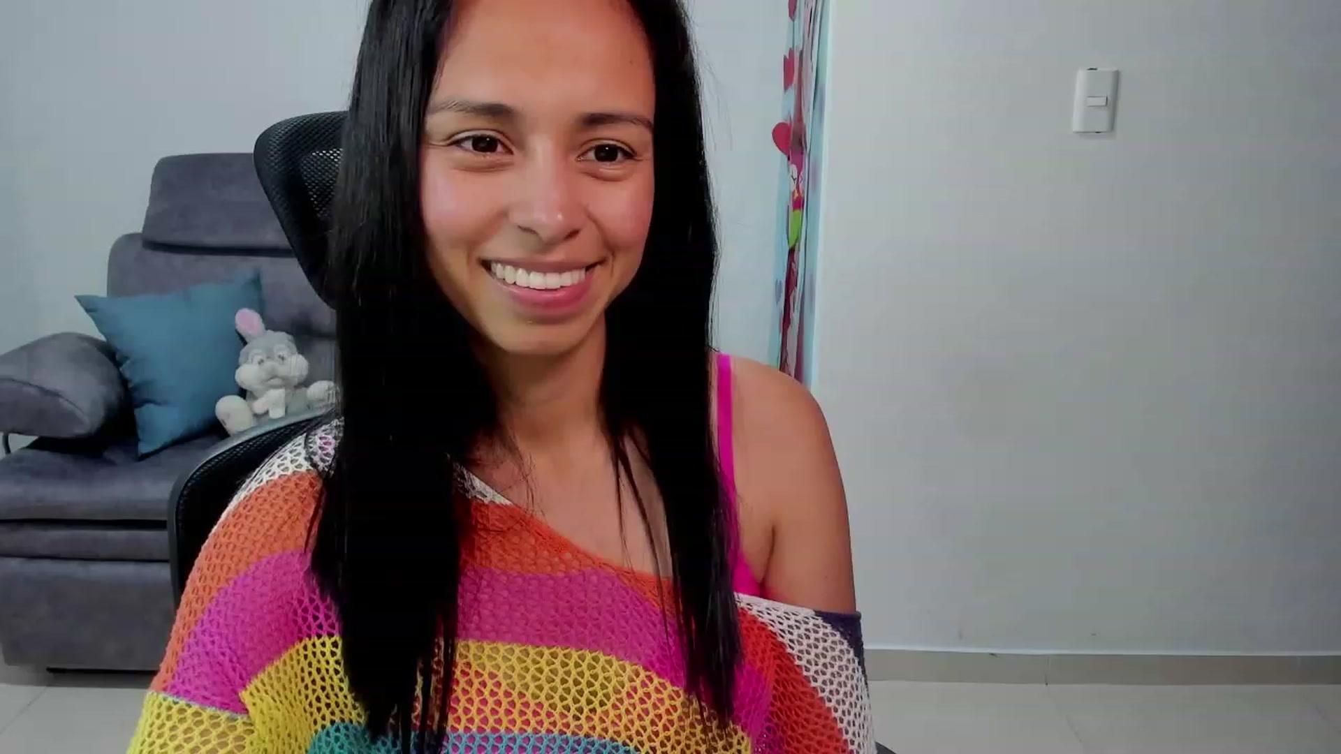 Gallery image thumbnail from Aliicia's myfreecams stream on, 05/30/2023, 22:29 image 4 of 20