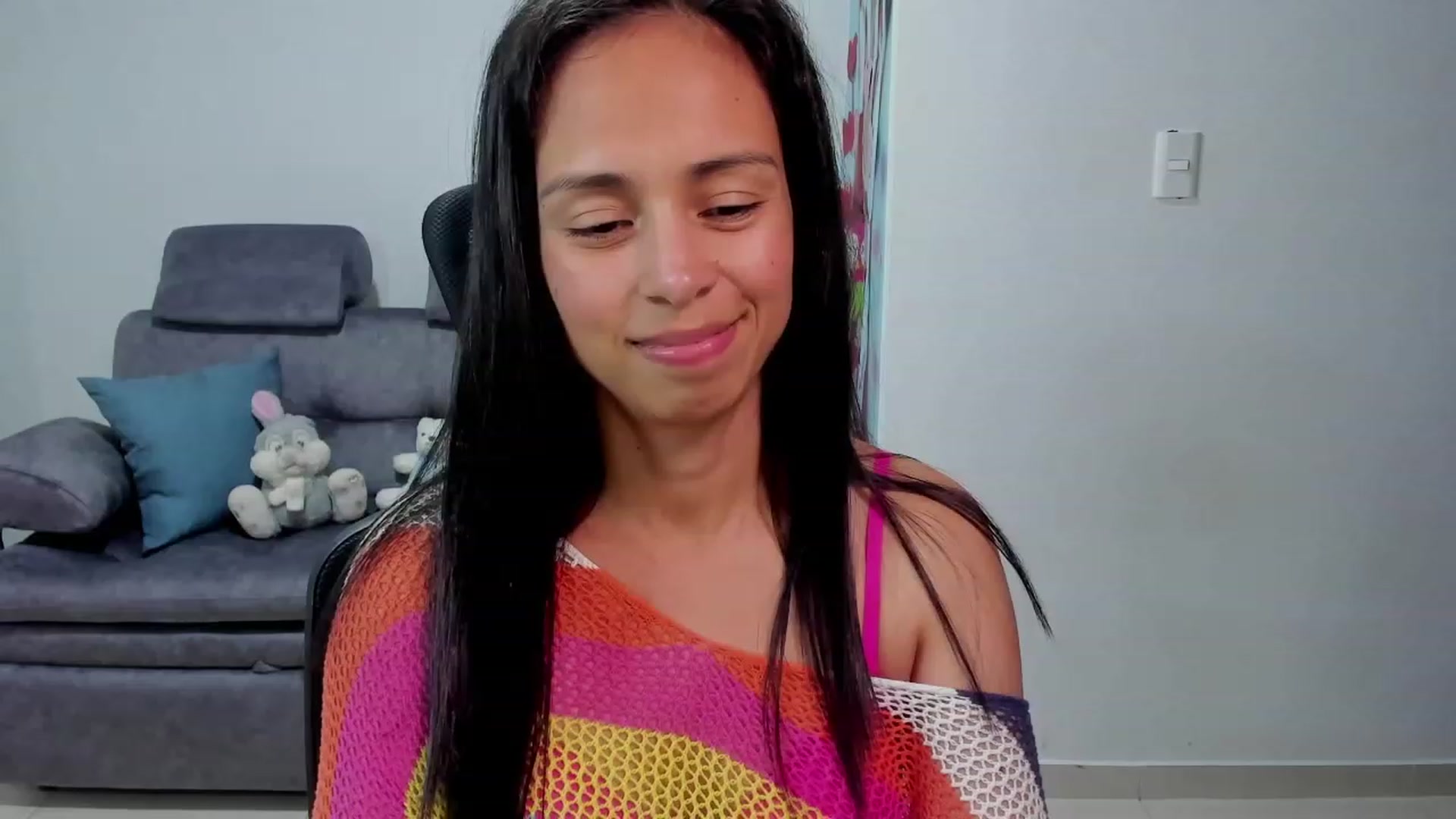 Gallery image thumbnail from Aliicia's myfreecams stream on, 05/30/2023, 22:29 image 17 of 20