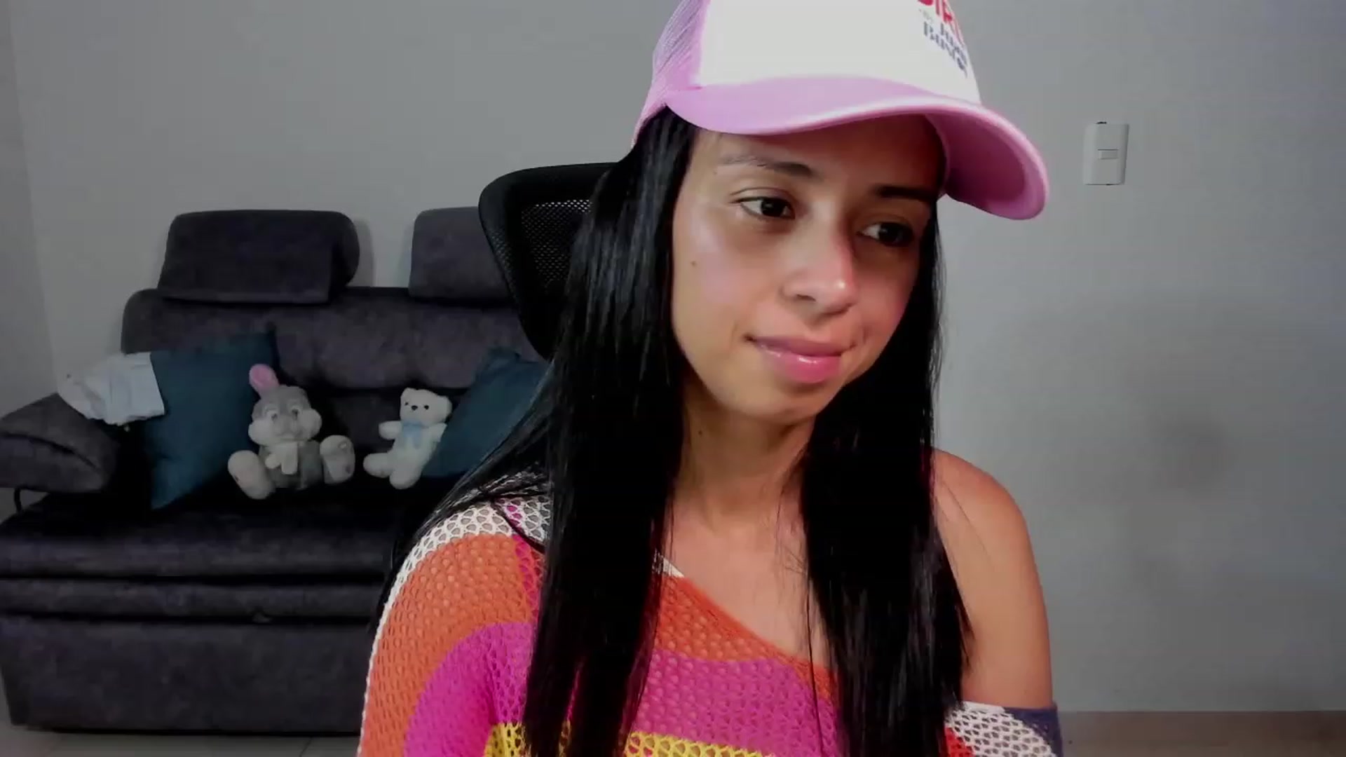 Gallery image thumbnail from Aliicia's myfreecams stream on, 05/31/2023, 24:25 image 2 of 20