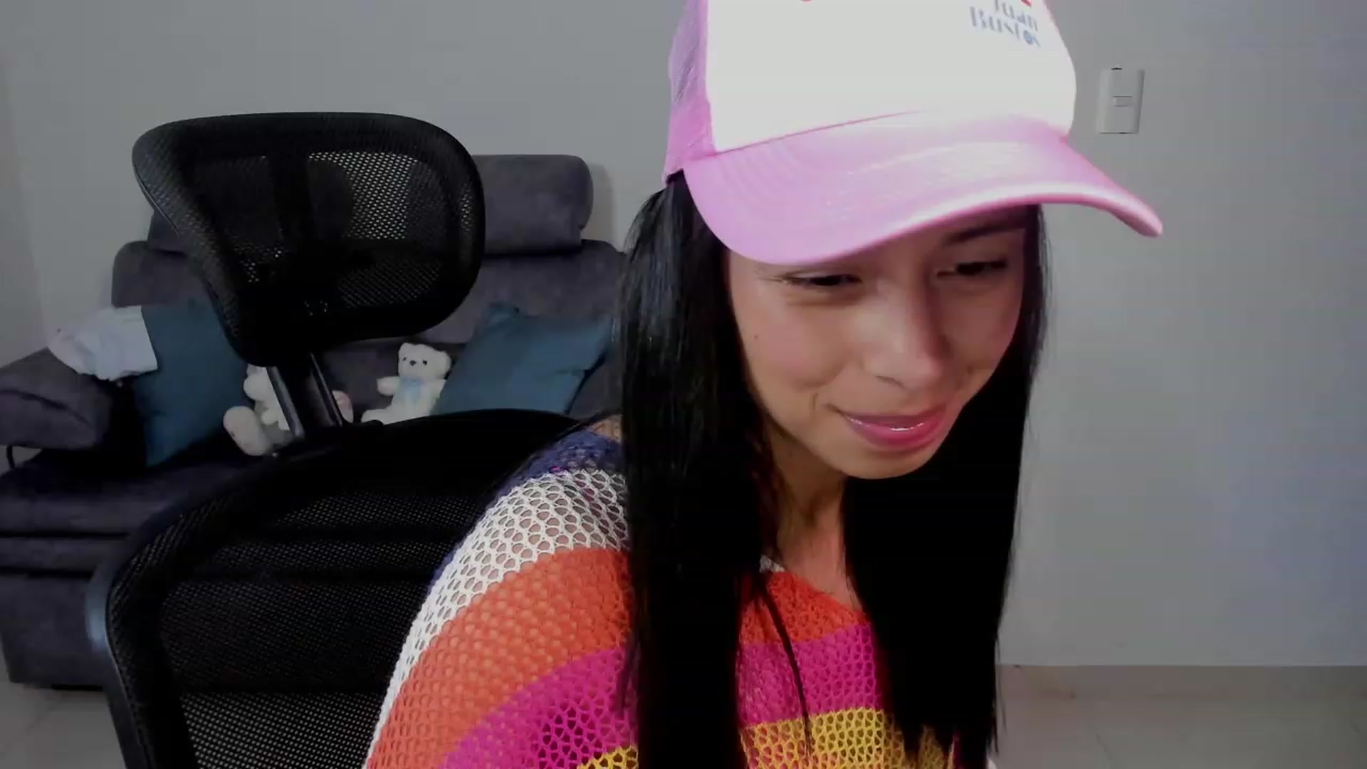 Gallery image thumbnail from Aliicia's myfreecams stream on, 05/31/2023, 24:25 image 7 of 20