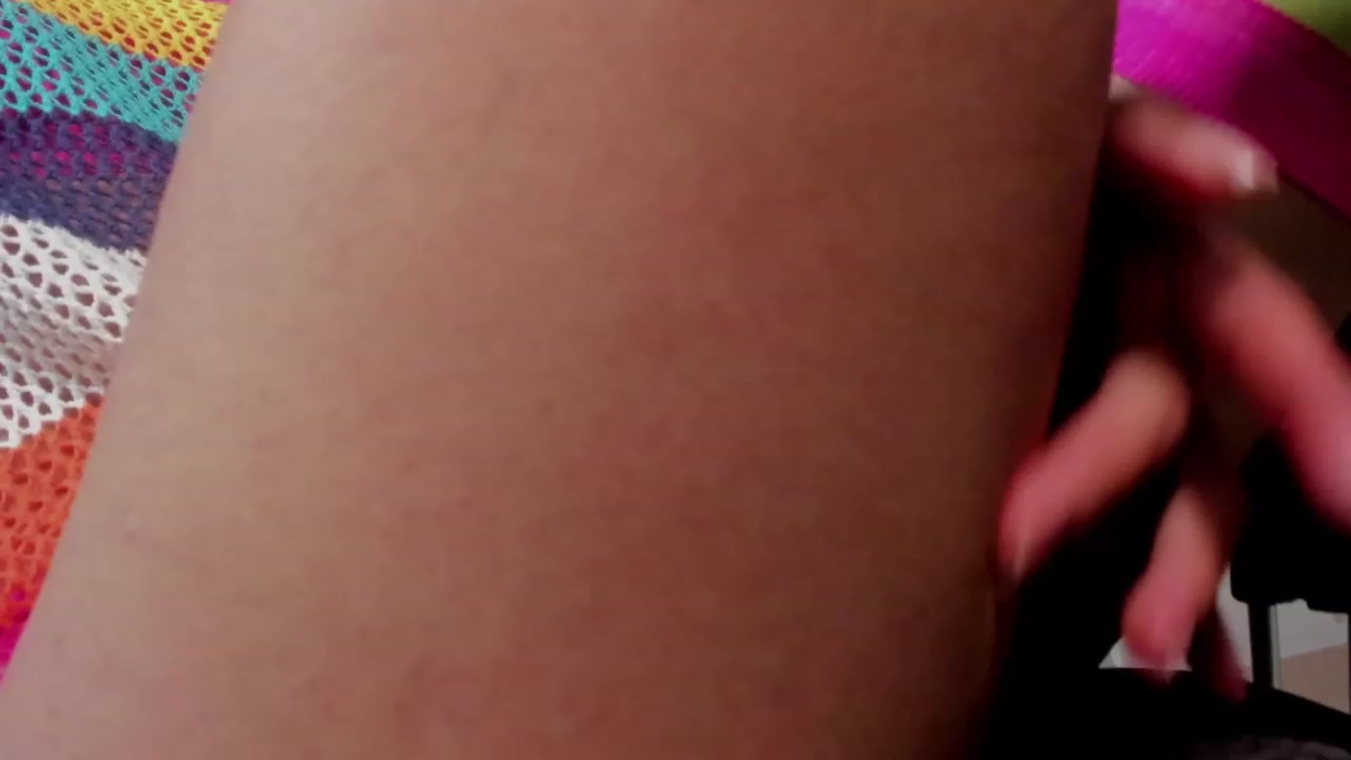 Gallery image thumbnail from Aliicia's myfreecams stream on, 05/31/2023, 24:25 image 10 of 20