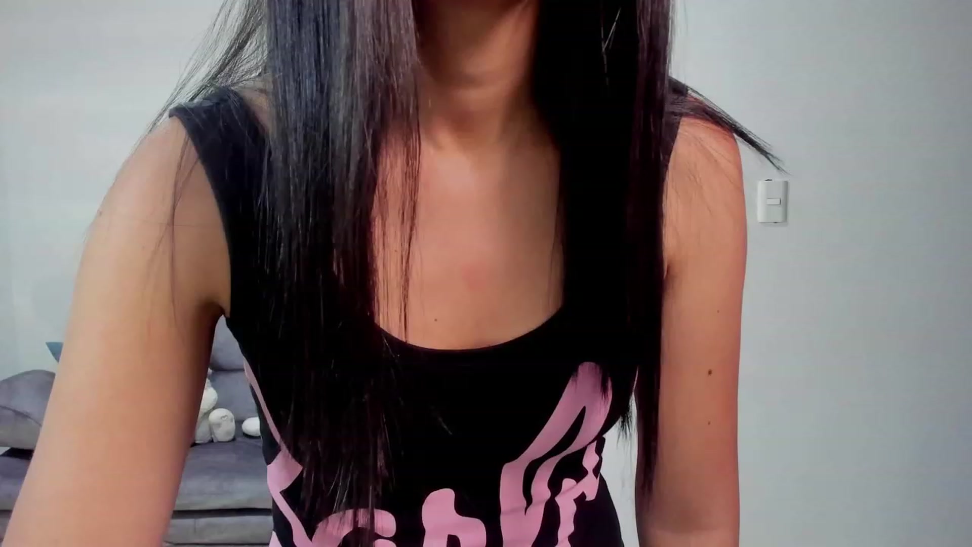 Gallery image thumbnail from Aliicia's myfreecams stream on, 05/31/2023, 21:30 image 3 of 20