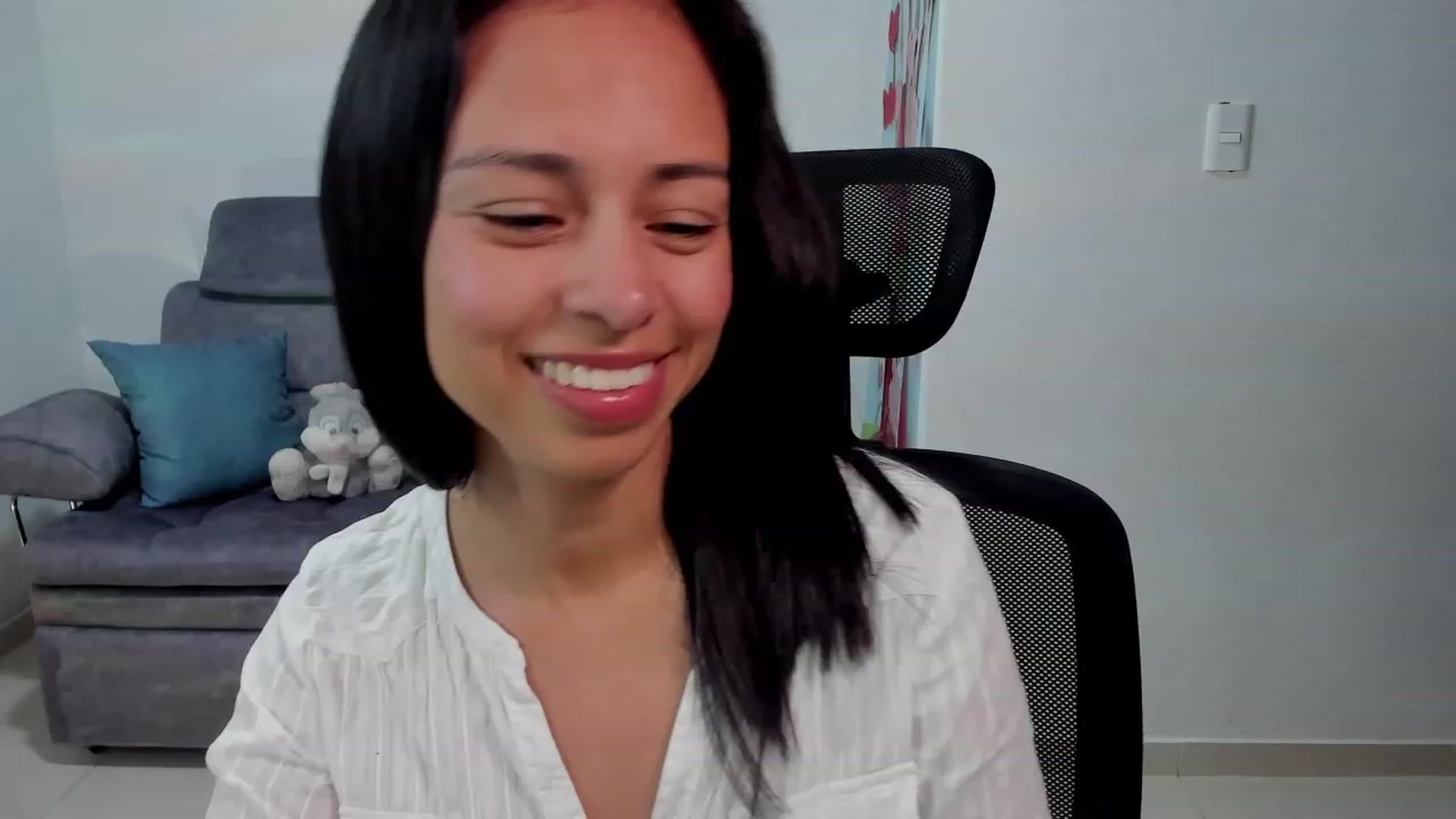 Gallery image thumbnail from Aliicia's myfreecams stream on, 06/06/2023, 14:51 image 2 of 20