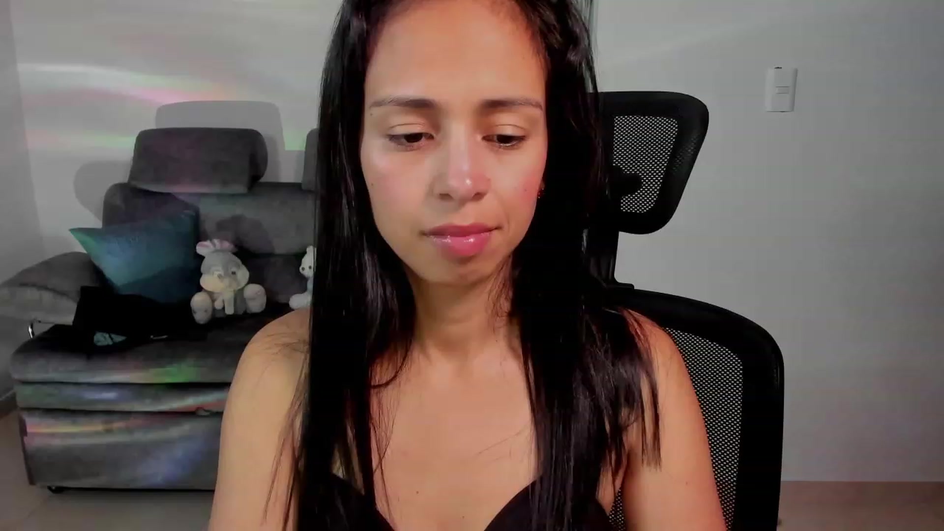 Gallery image thumbnail from Aliicia's myfreecams stream on, 06/07/2023, 23:00 image 20 of 20