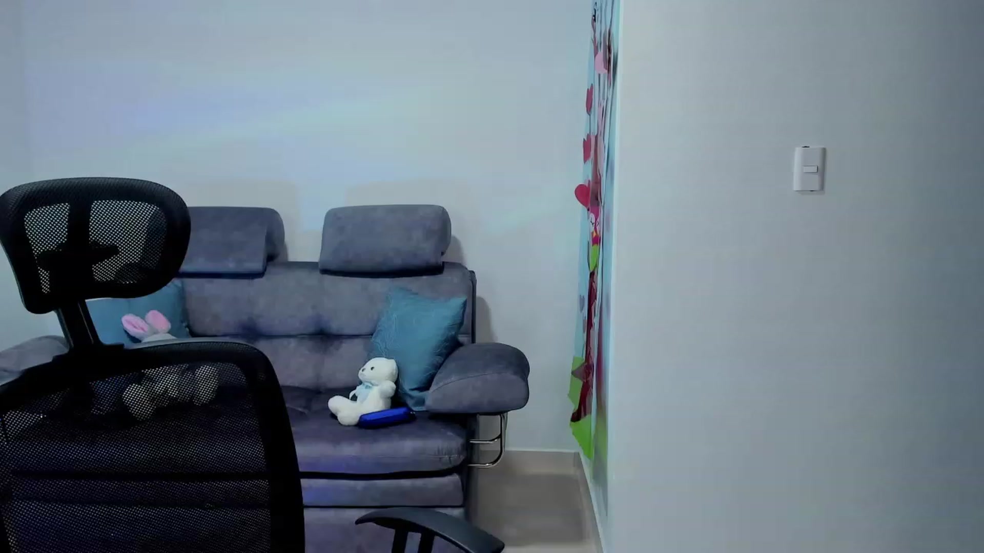 Gallery image thumbnail from Aliicia's myfreecams stream on, 06/13/2023, 21:41 image 13 of 20
