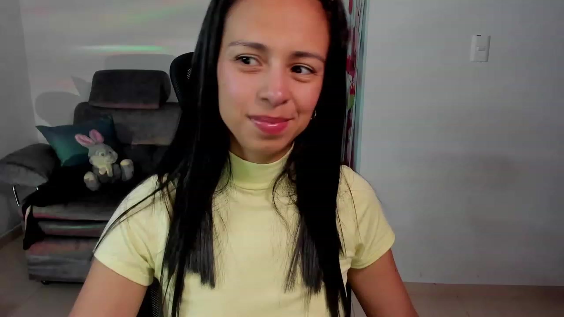 Gallery image thumbnail from Aliicia's myfreecams stream on, 06/13/2023, 23:24 image 14 of 20