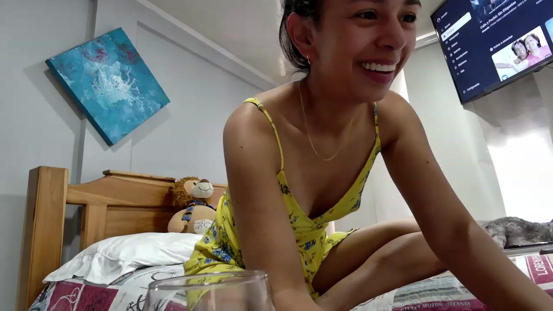 Gallery image thumbnail from Aliicia's myfreecams stream on, 06/19/2023, 19:21 image 11 of 20