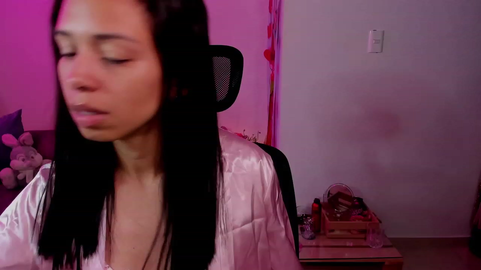 Gallery image thumbnail from Aliicia's myfreecams stream on, 08/09/2023, 16:42 image 9 of 20