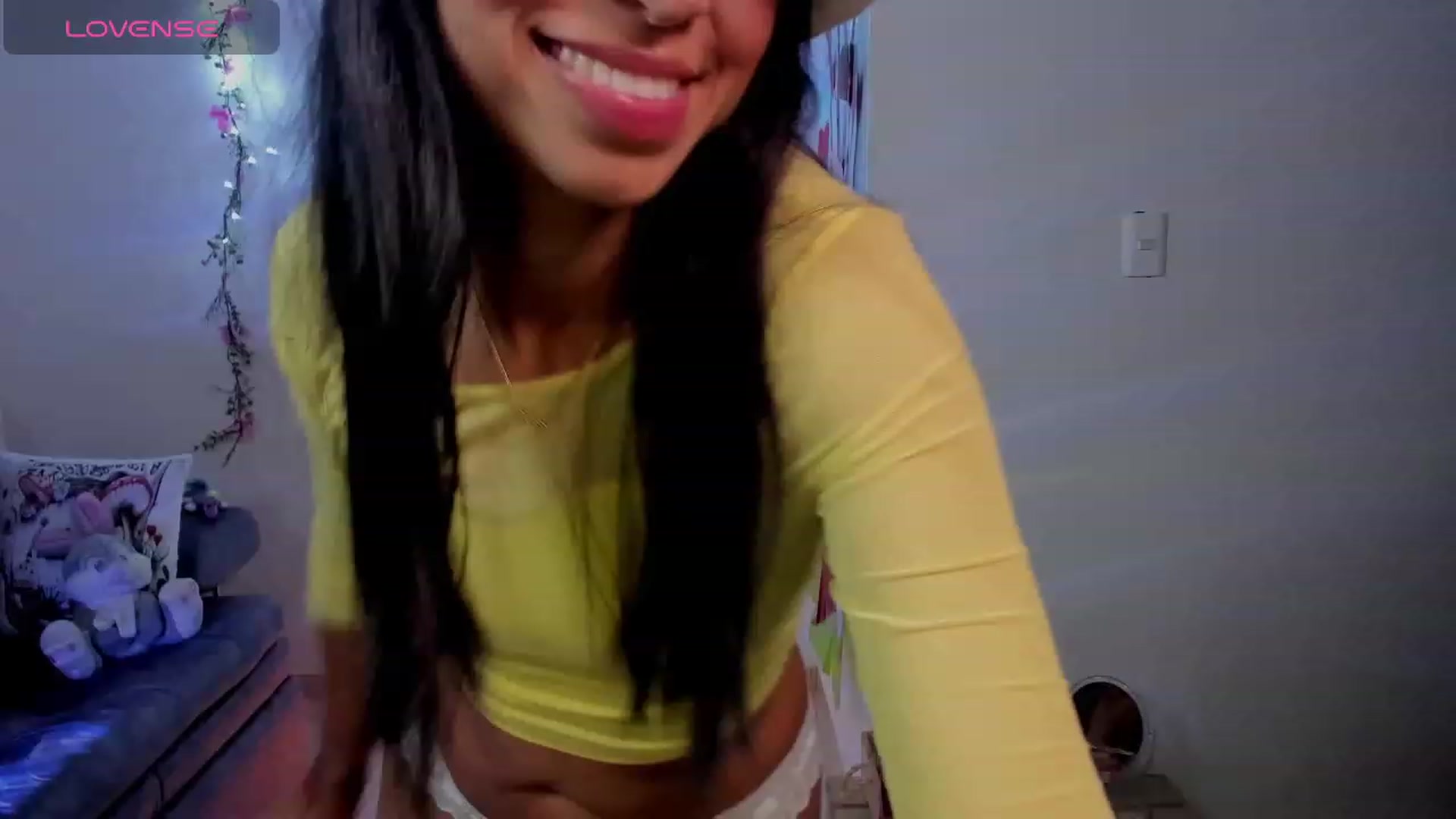 Gallery image thumbnail from Aliicia's myfreecams stream on, 11/24/2023, 24:19 image 10 of 20
