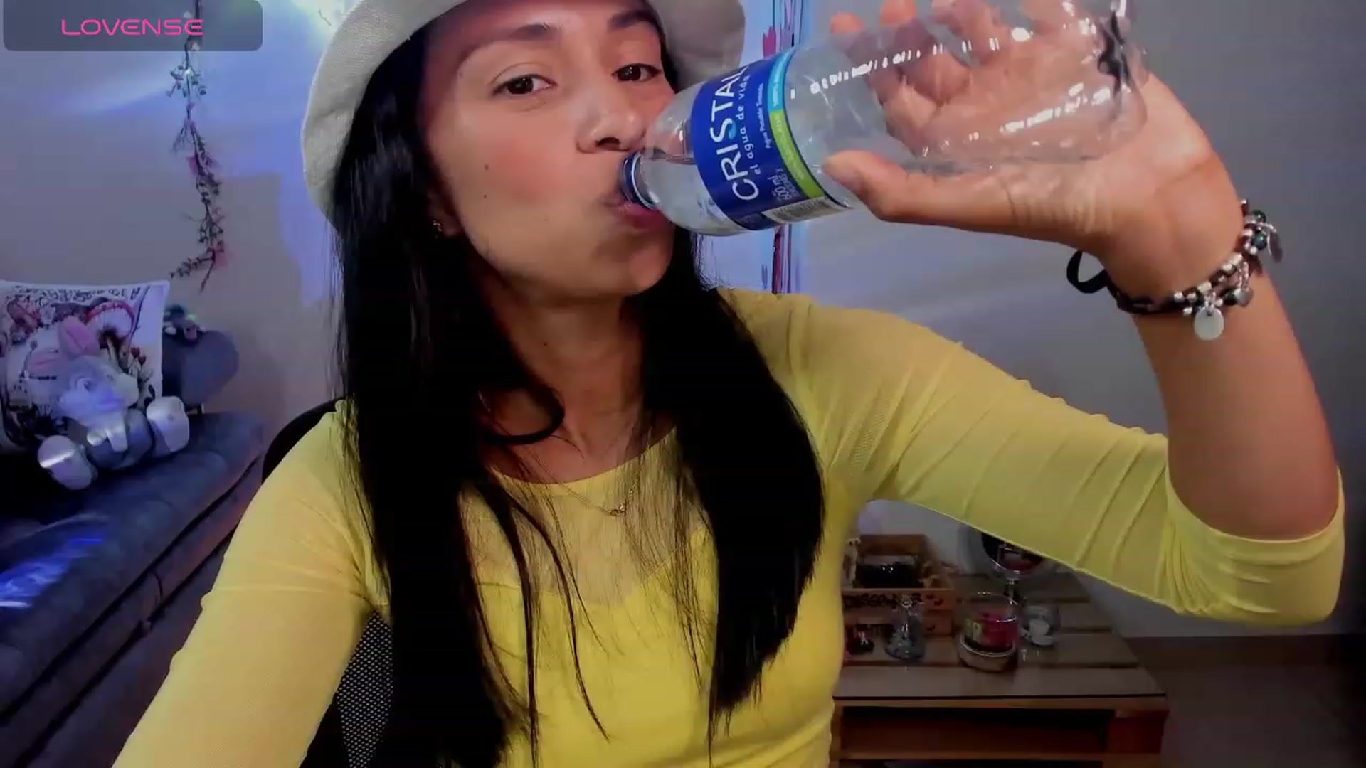 Gallery image thumbnail from Aliicia's myfreecams stream on, 11/24/2023, 24:19 image 16 of 20