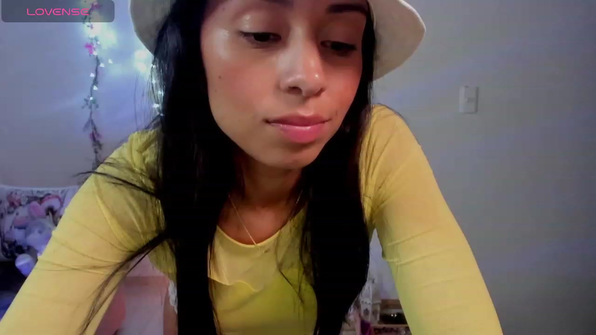 Gallery image thumbnail from Aliicia's myfreecams stream on, 11/24/2023, 24:19 image 8 of 20