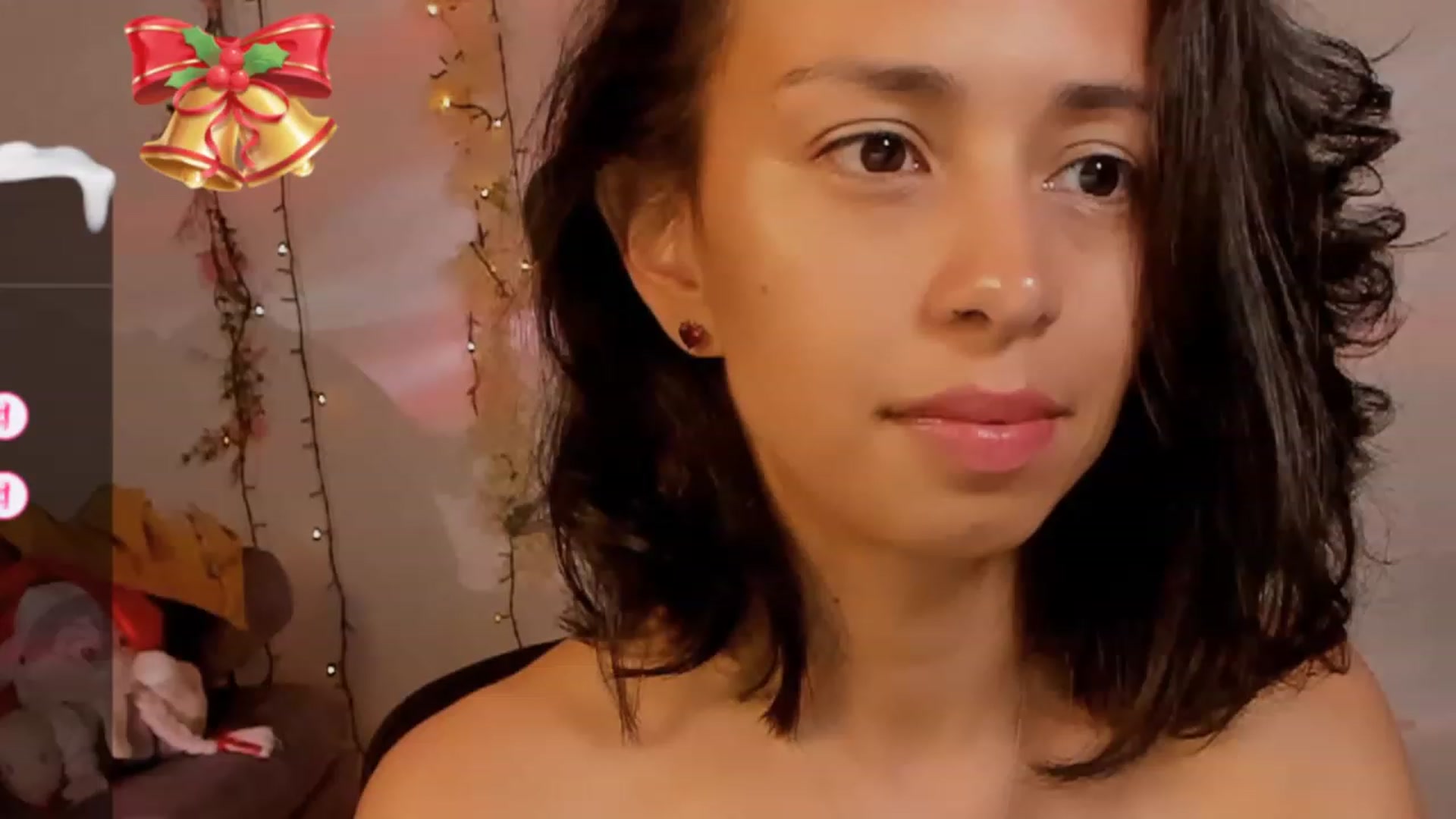 Gallery image thumbnail from Aliicia's myfreecams stream on, 12/27/2023, 24:53 image 7 of 20