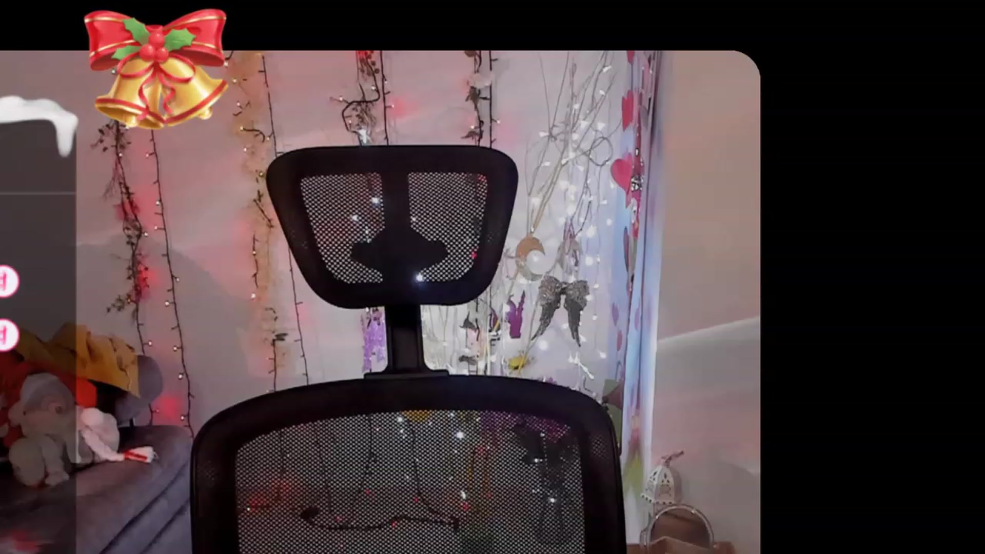 Gallery image thumbnail from Aliicia's myfreecams stream on, 12/27/2023, 24:53 image 8 of 20