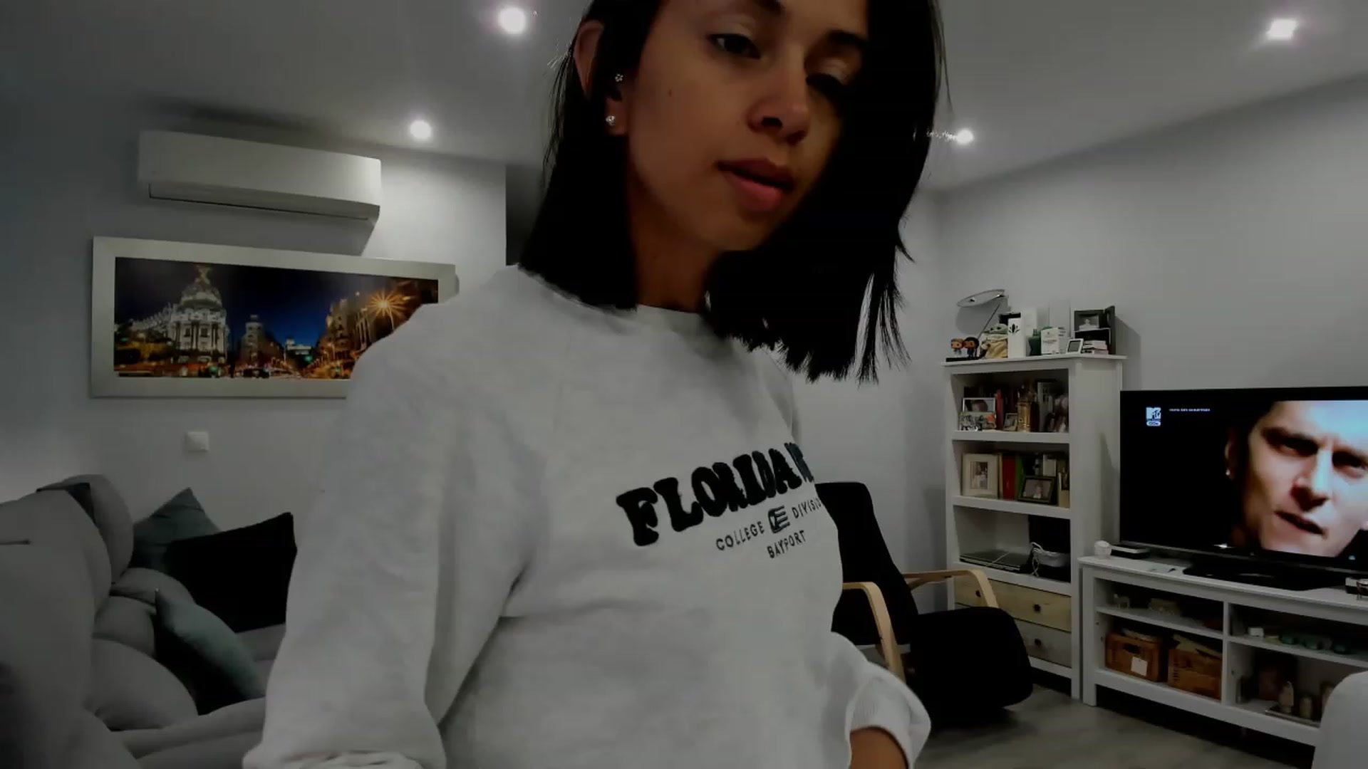 Gallery image thumbnail from Aliicia's myfreecams stream on, 02/26/2024, 08:15 image 9 of 20