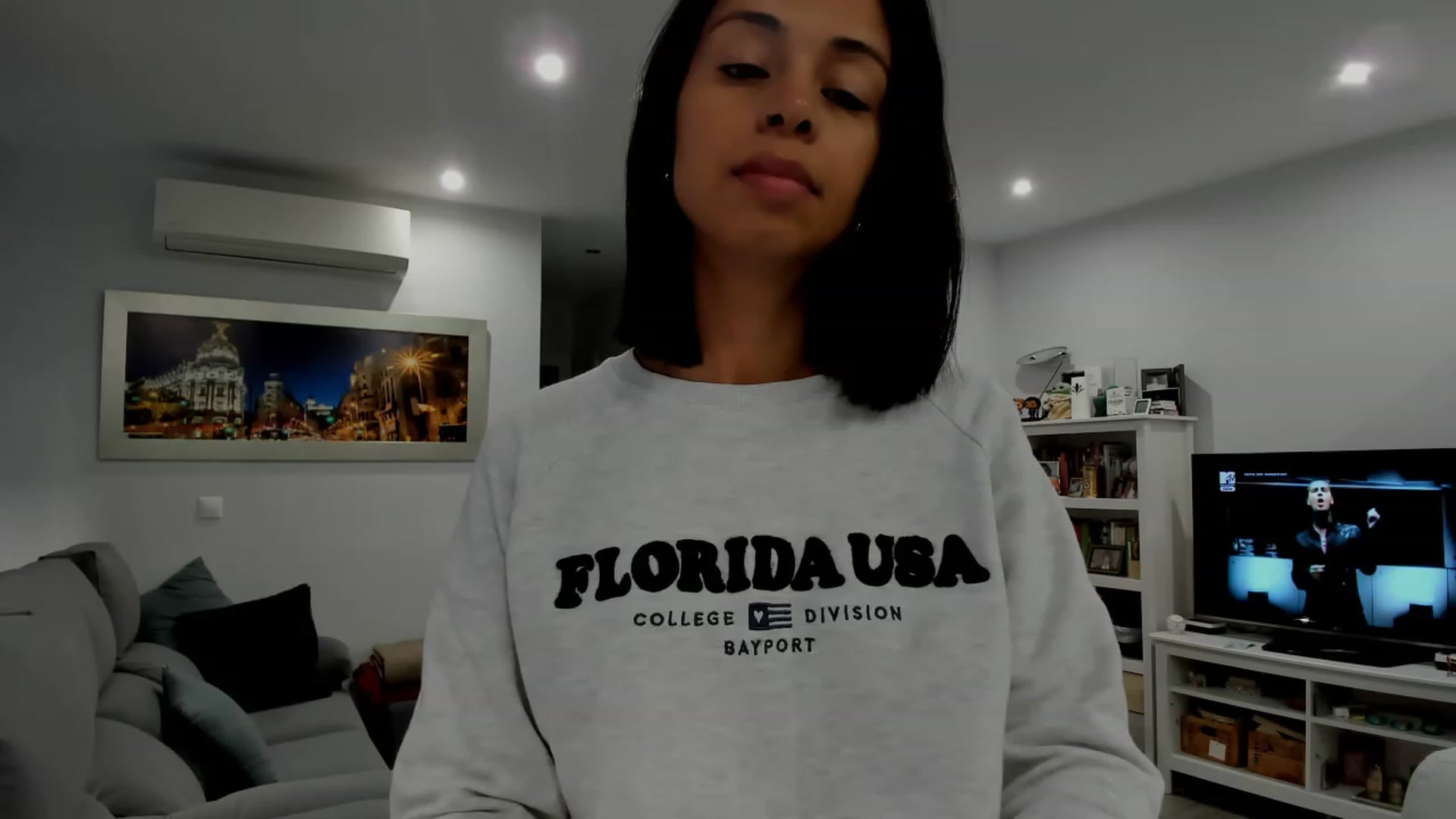 Gallery image thumbnail from Aliicia's myfreecams stream on, 02/26/2024, 08:15 image 11 of 20
