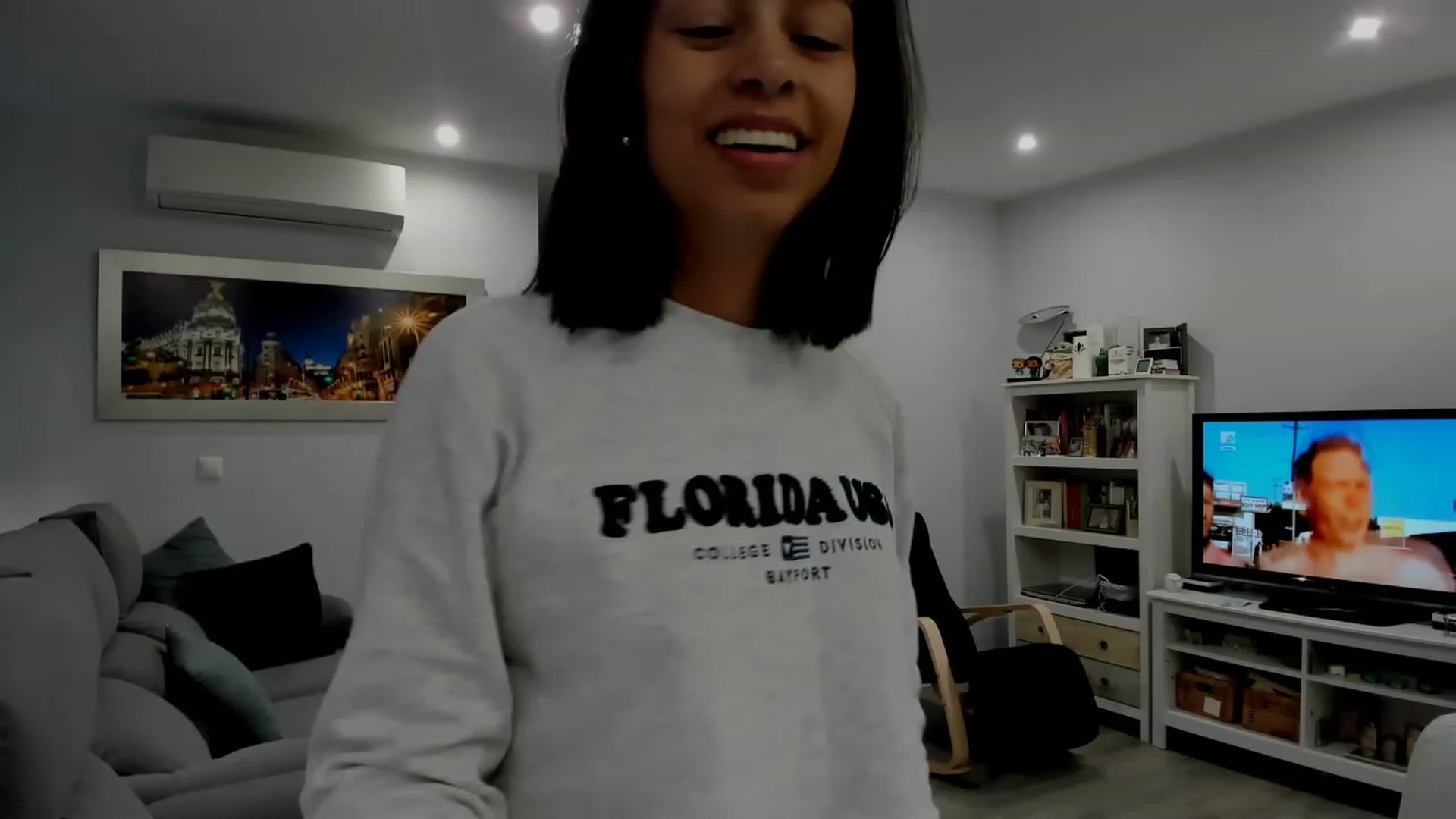 Gallery image thumbnail from Aliicia's myfreecams stream on, 02/26/2024, 08:15 image 6 of 20