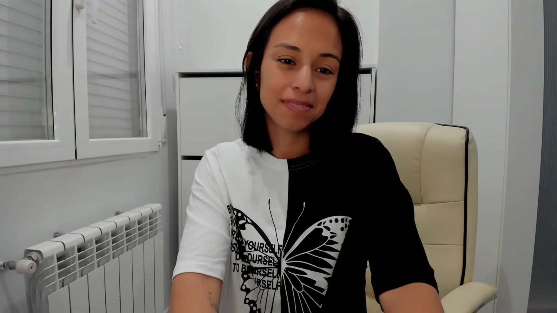 Gallery image thumbnail from Aliicia's myfreecams stream on, 03/01/2024, 12:45 image 7 of 20
