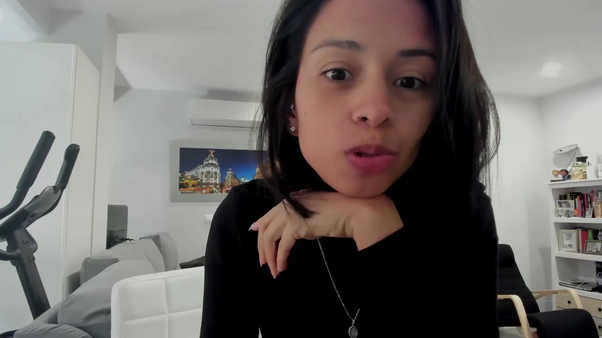 Gallery image thumbnail from Aliicia's myfreecams stream on, 03/04/2024, 12:19 image 9 of 20