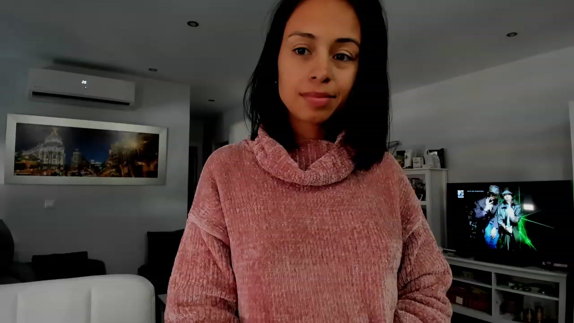 Gallery image thumbnail from Aliicia's myfreecams stream on, 03/05/2024, 10:02 image 12 of 20
