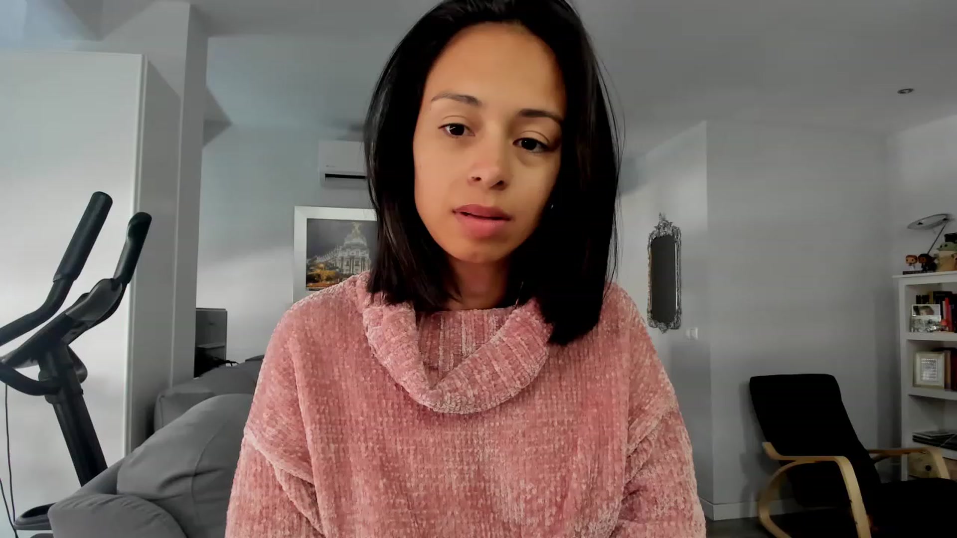 Gallery image thumbnail from Aliicia's myfreecams stream on, 03/05/2024, 10:02 image 8 of 20