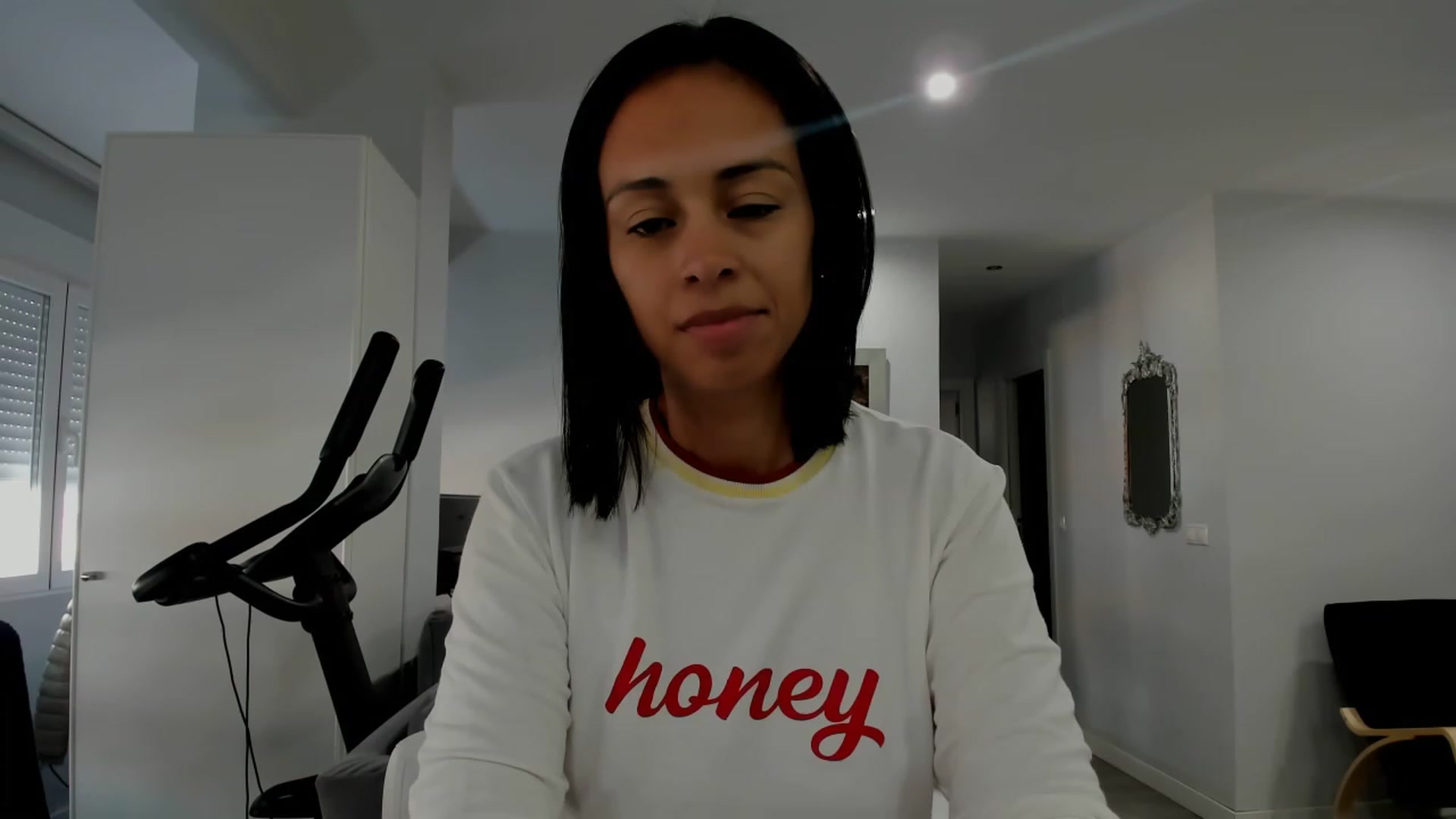 Gallery image thumbnail from Aliicia's myfreecams stream on, 03/06/2024, 09:53 image 13 of 20