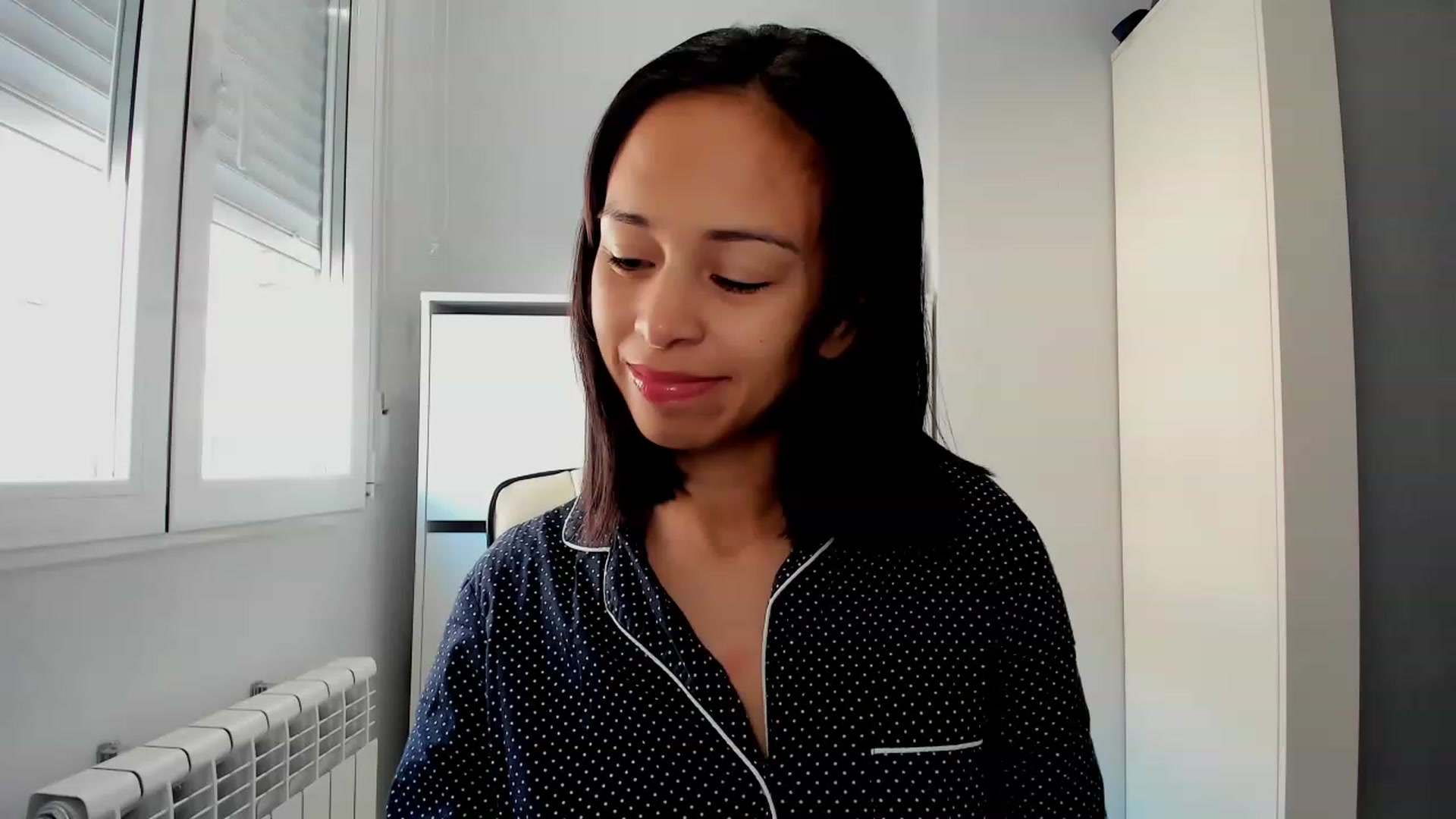 Gallery image thumbnail from Aliicia's myfreecams stream on, 03/12/2024, 09:54 image 4 of 20