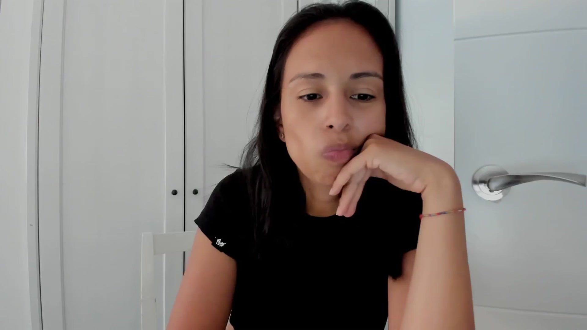 Gallery image thumbnail from Aliicia's myfreecams stream on, 08/29/2024, 10:31 image 10 of 20